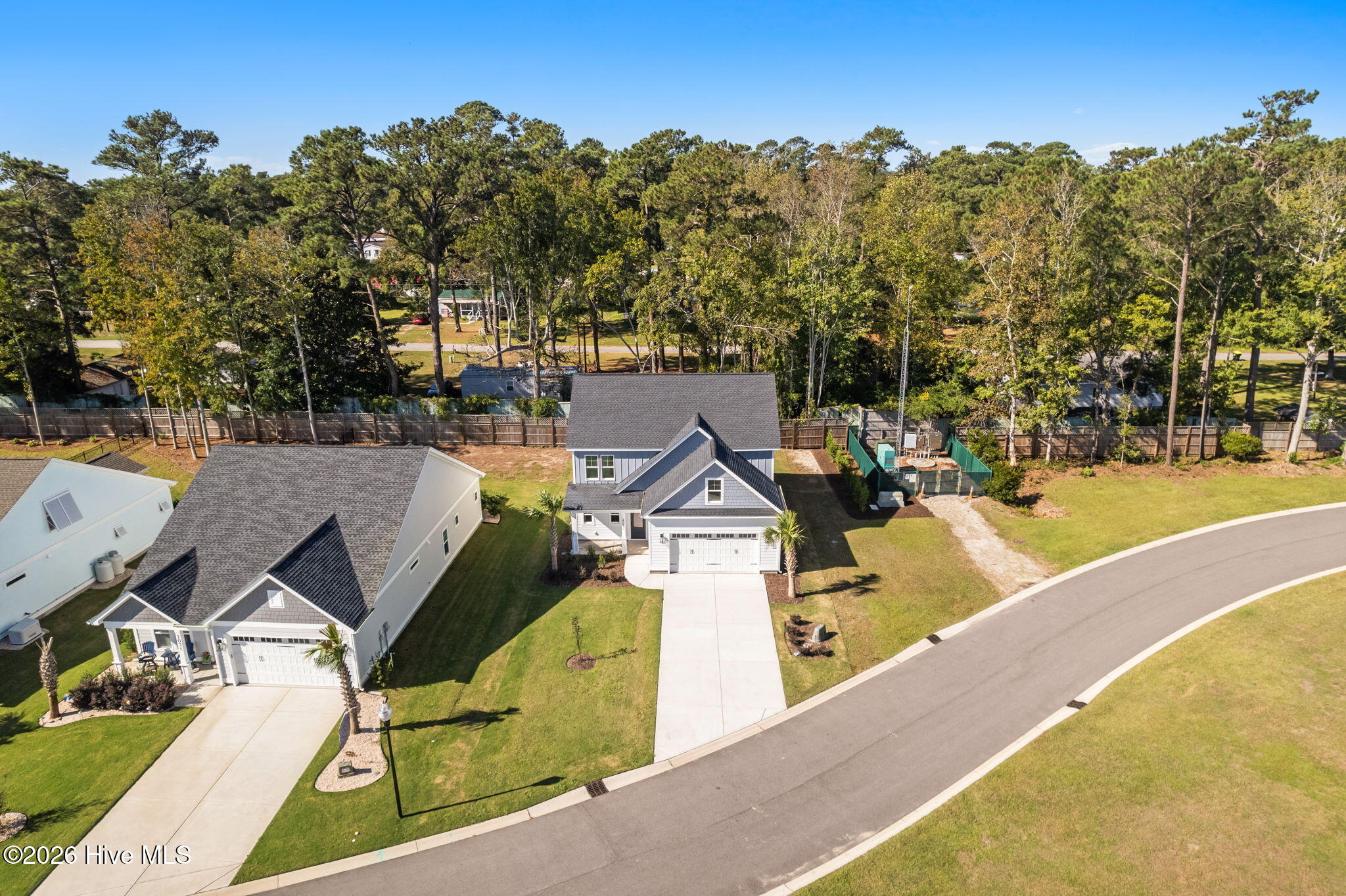 2027 Greenside Manor Drive Sw Property Photo 2