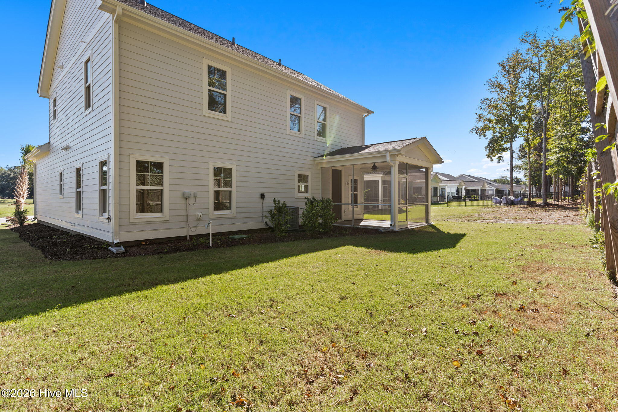 2027 Greenside Manor Drive Sw Property Photo 3