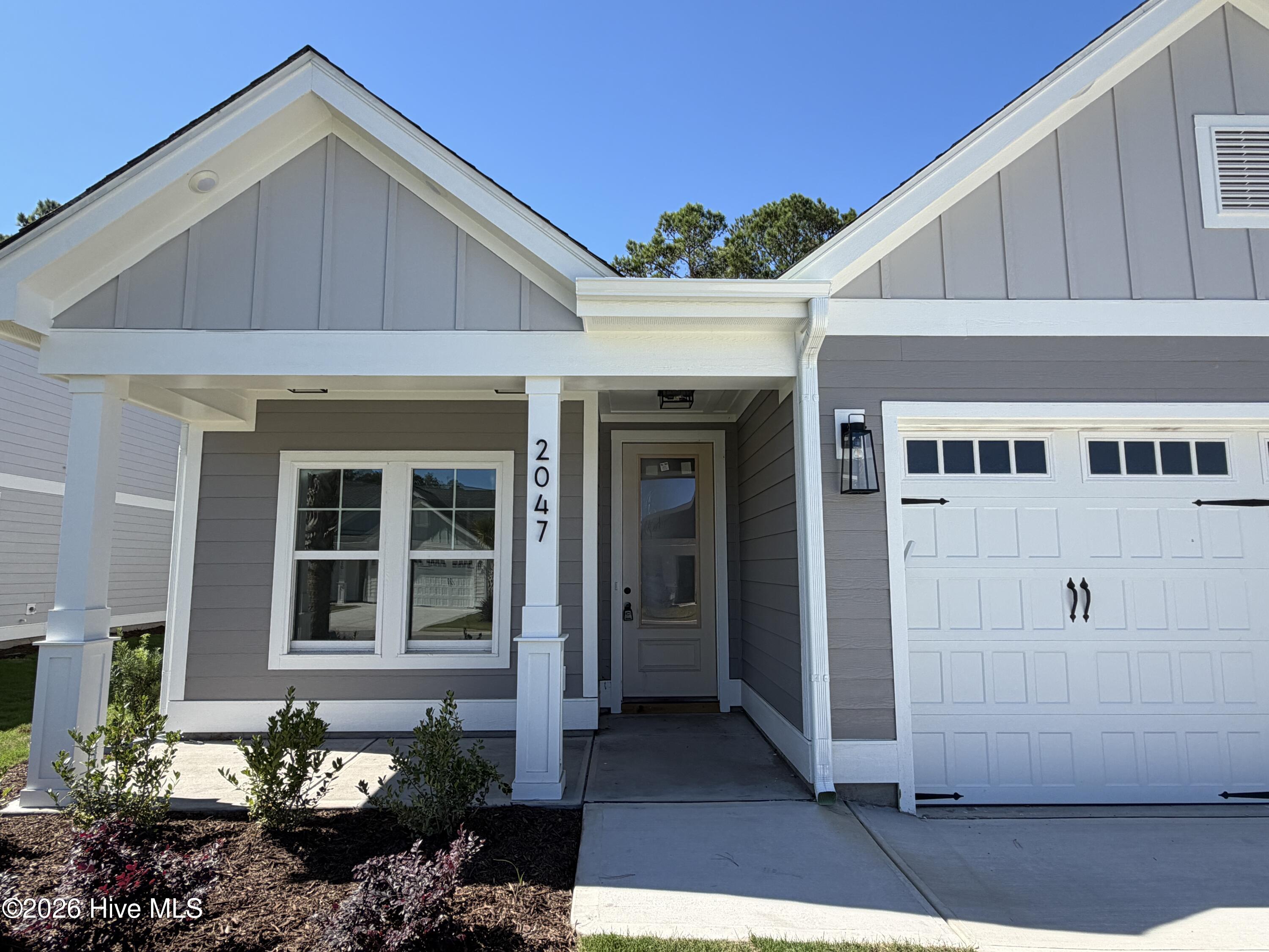 2047 Greenside Manor Drive Sw Property Photo 2