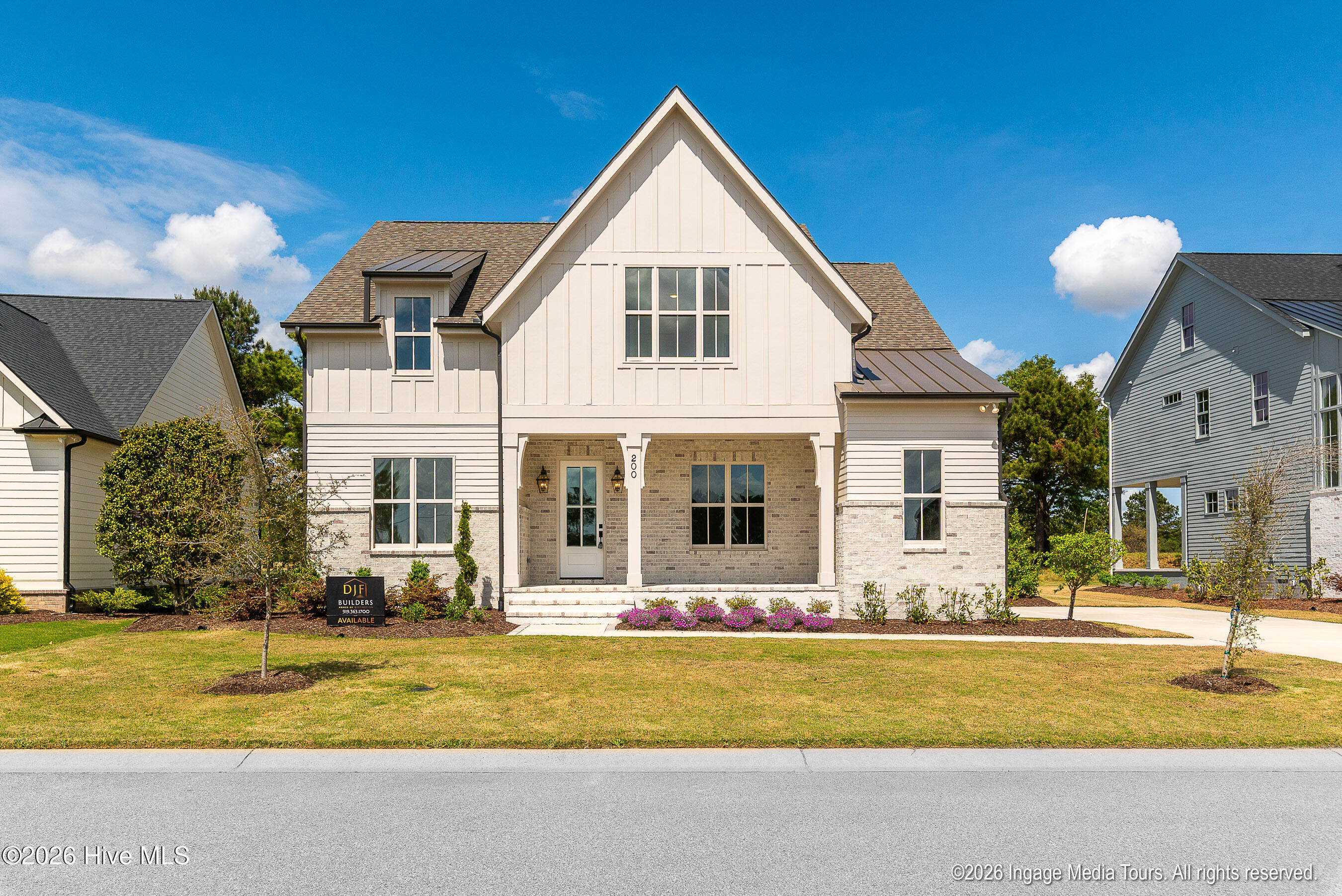 200 Pine Tree Point Property Photo 1