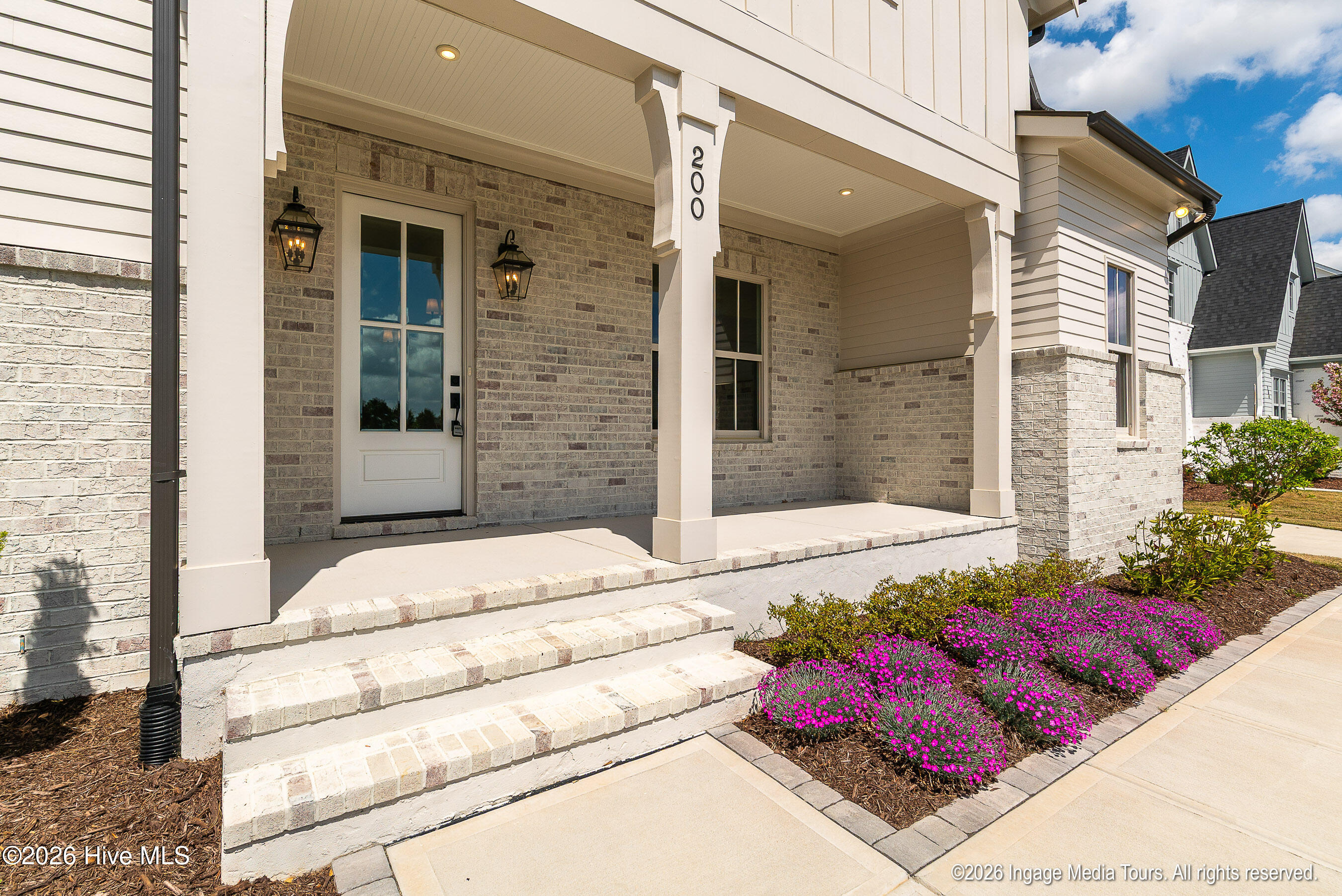200 Pine Tree Point Property Photo 5