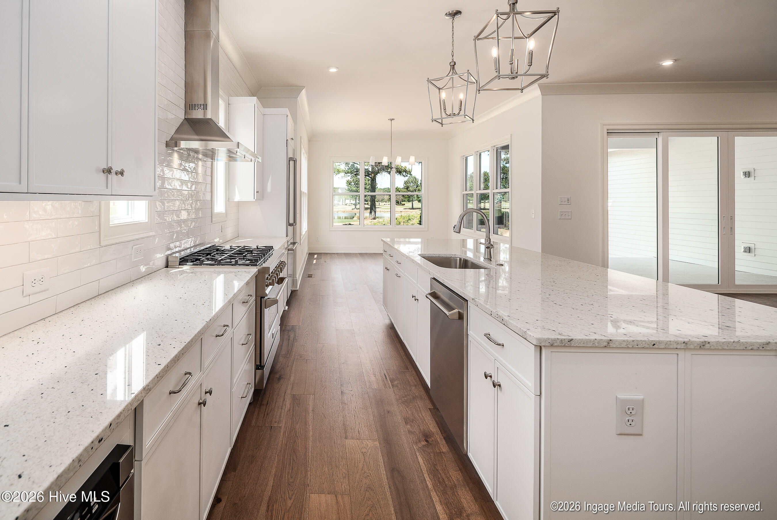 200 Pine Tree Point Property Photo 16