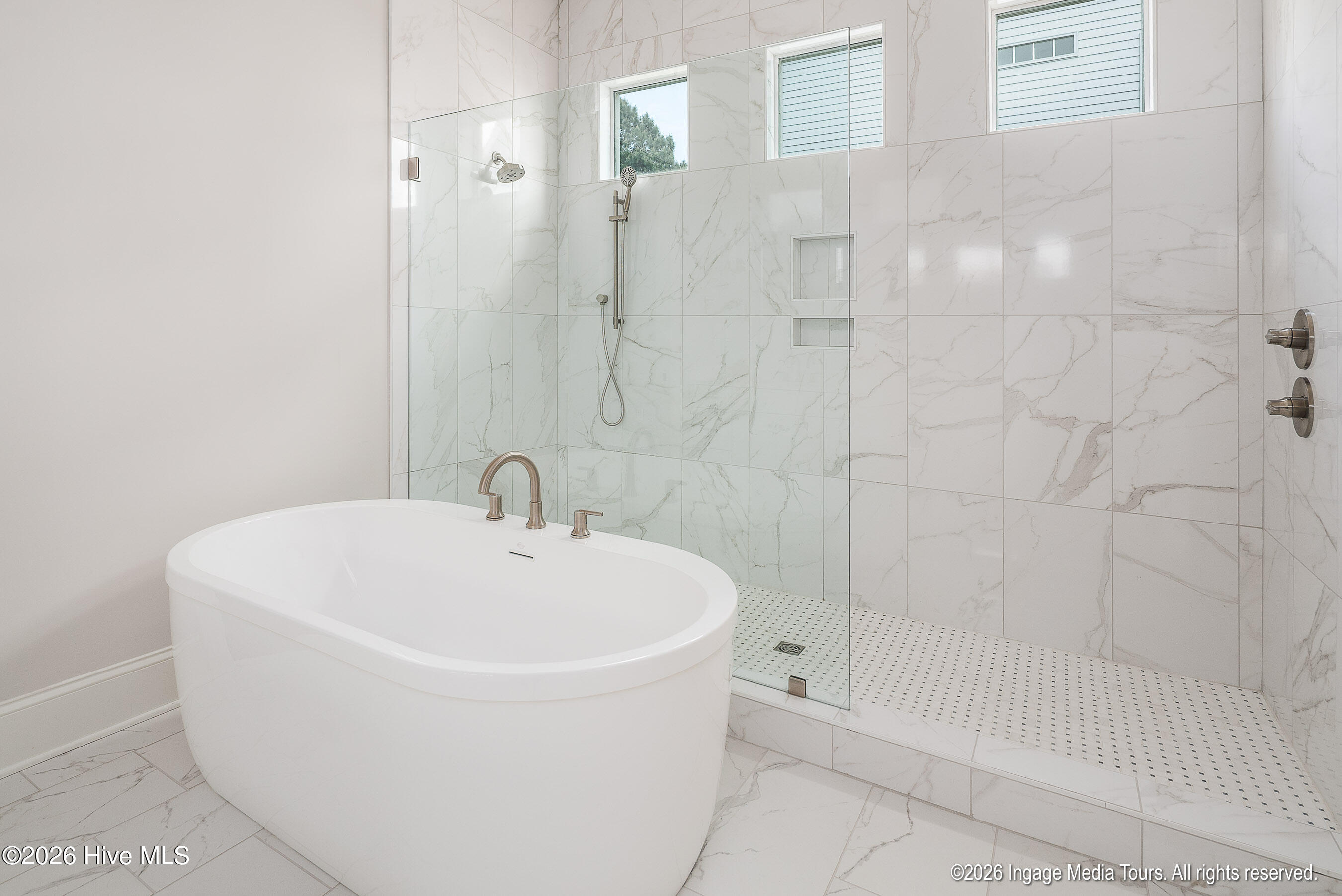 200 Pine Tree Point Property Photo 23
