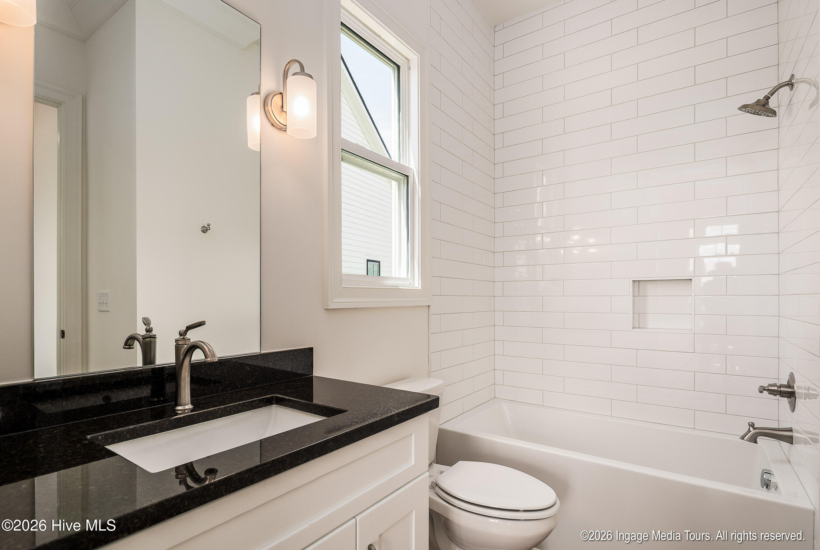 200 Pine Tree Point Property Photo 28