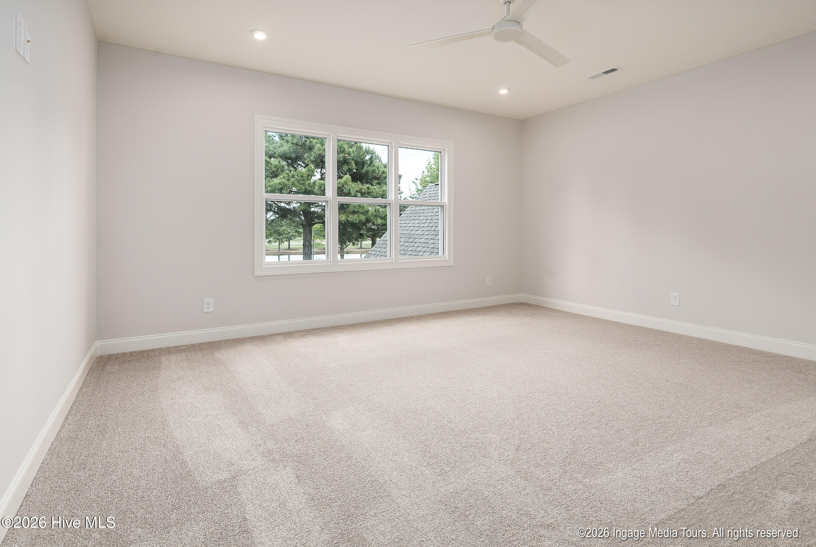 200 Pine Tree Point Property Photo 29