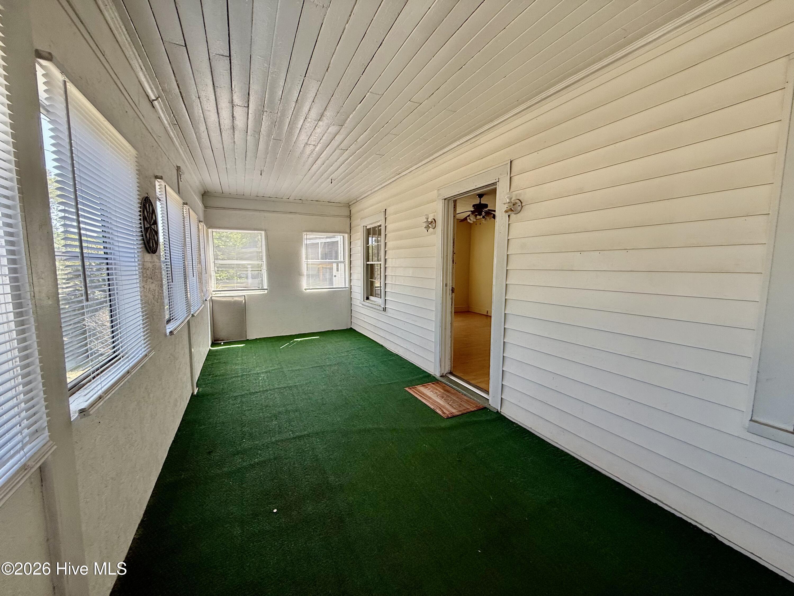 407 Roberdel Road Property Photo 8