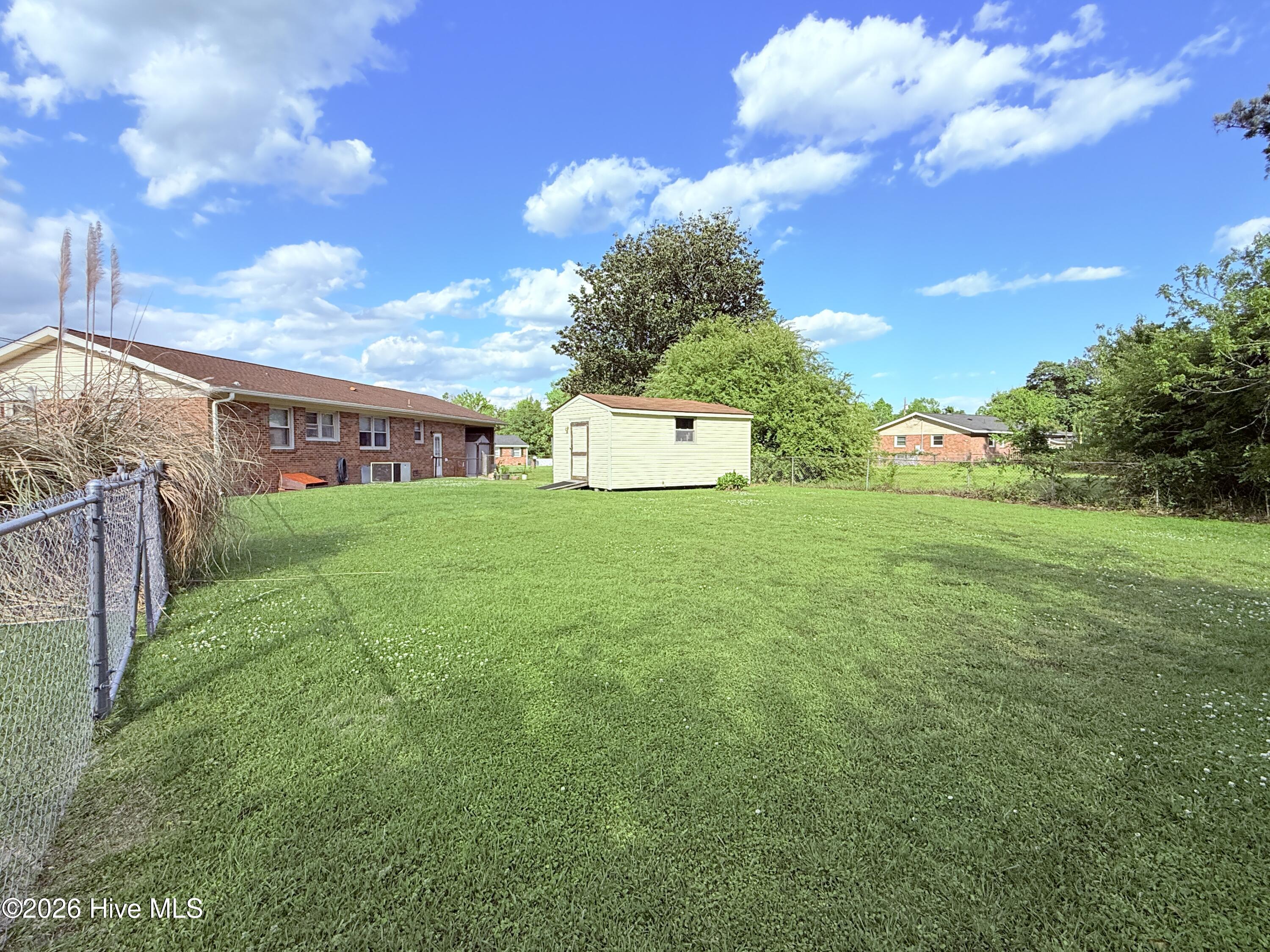102 Yorkshire Drive Property Photo 2