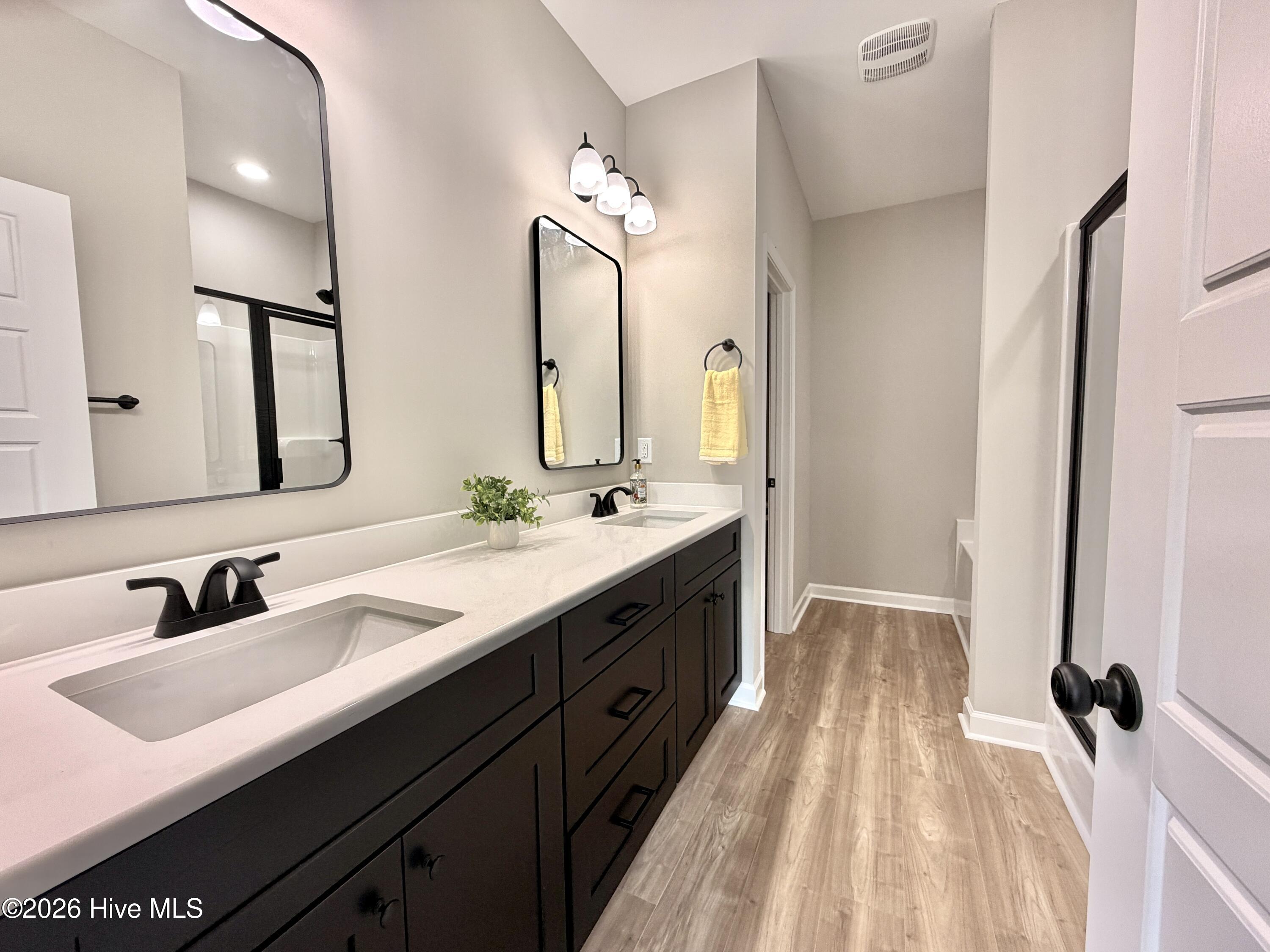 3731 Chatsworth Drive Property Photo 8