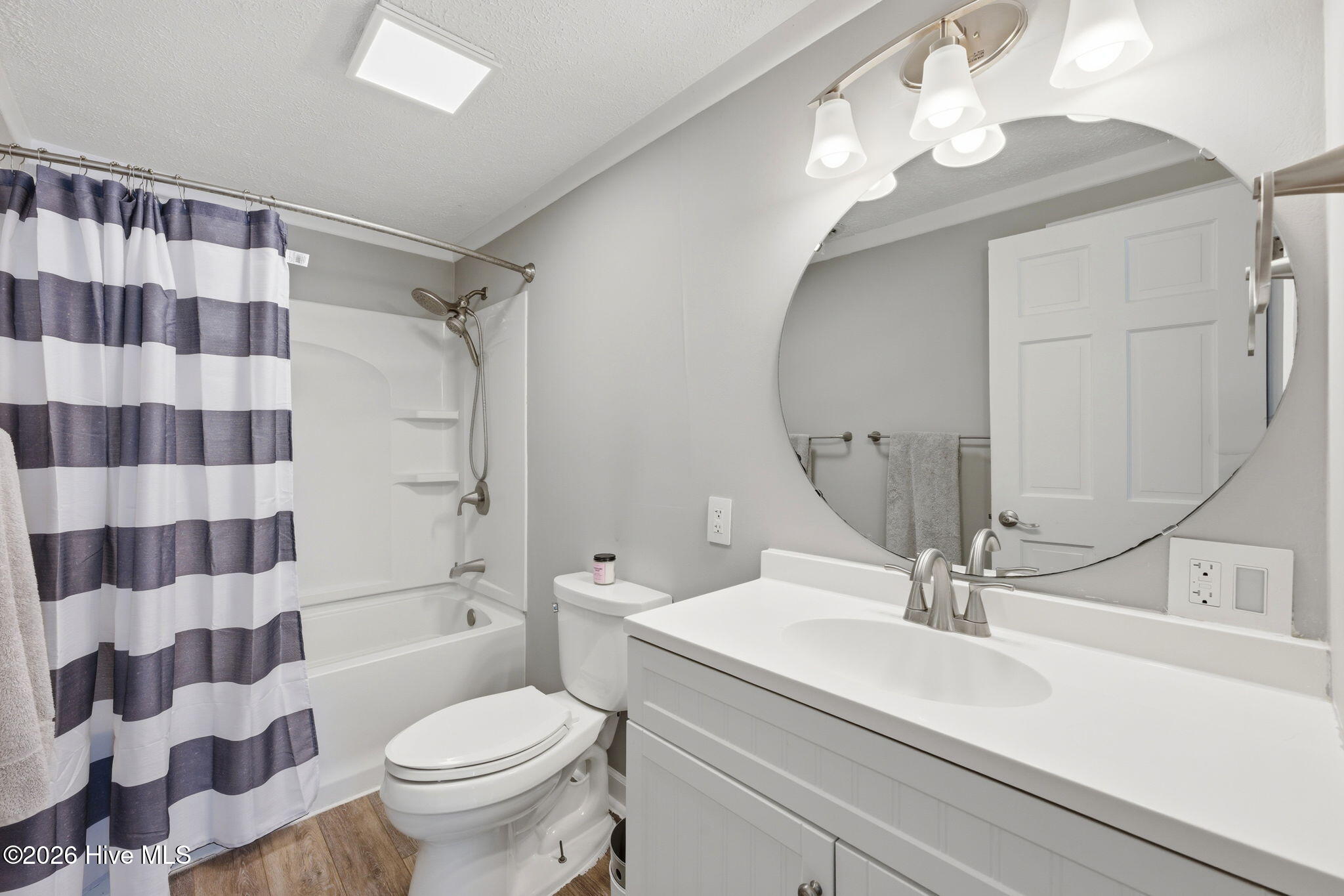 315 River Walk Property Photo 16