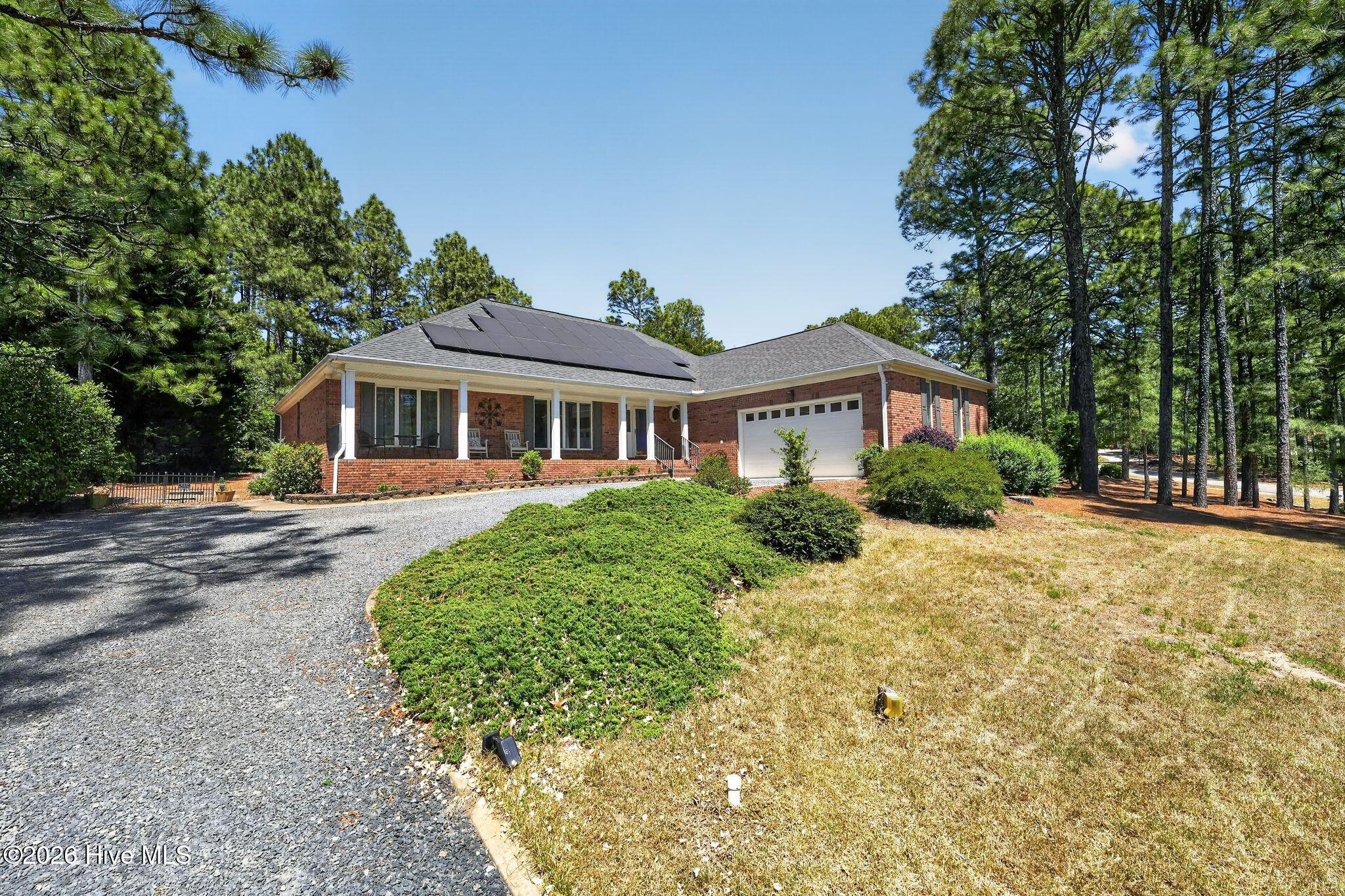 102 Owens Circle Property Photo 1