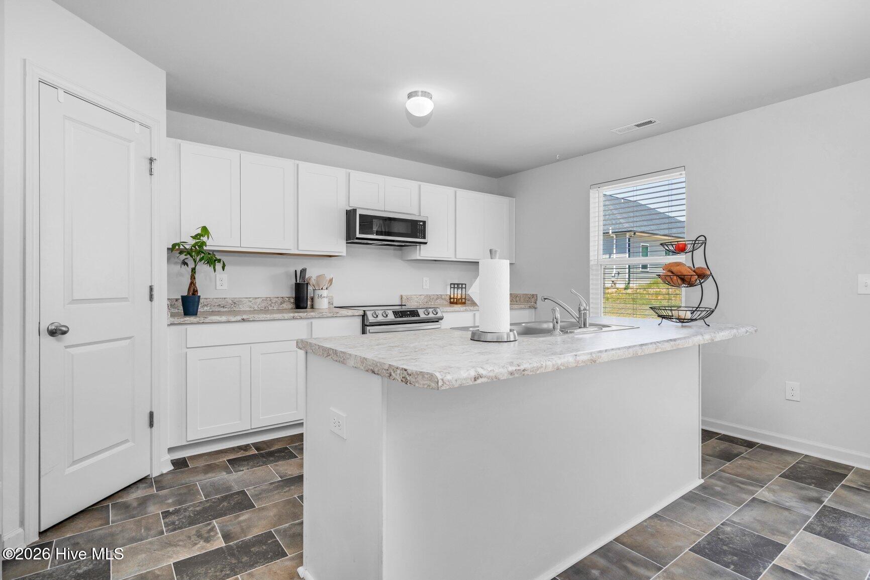 360 Riley Way Property Photo 14