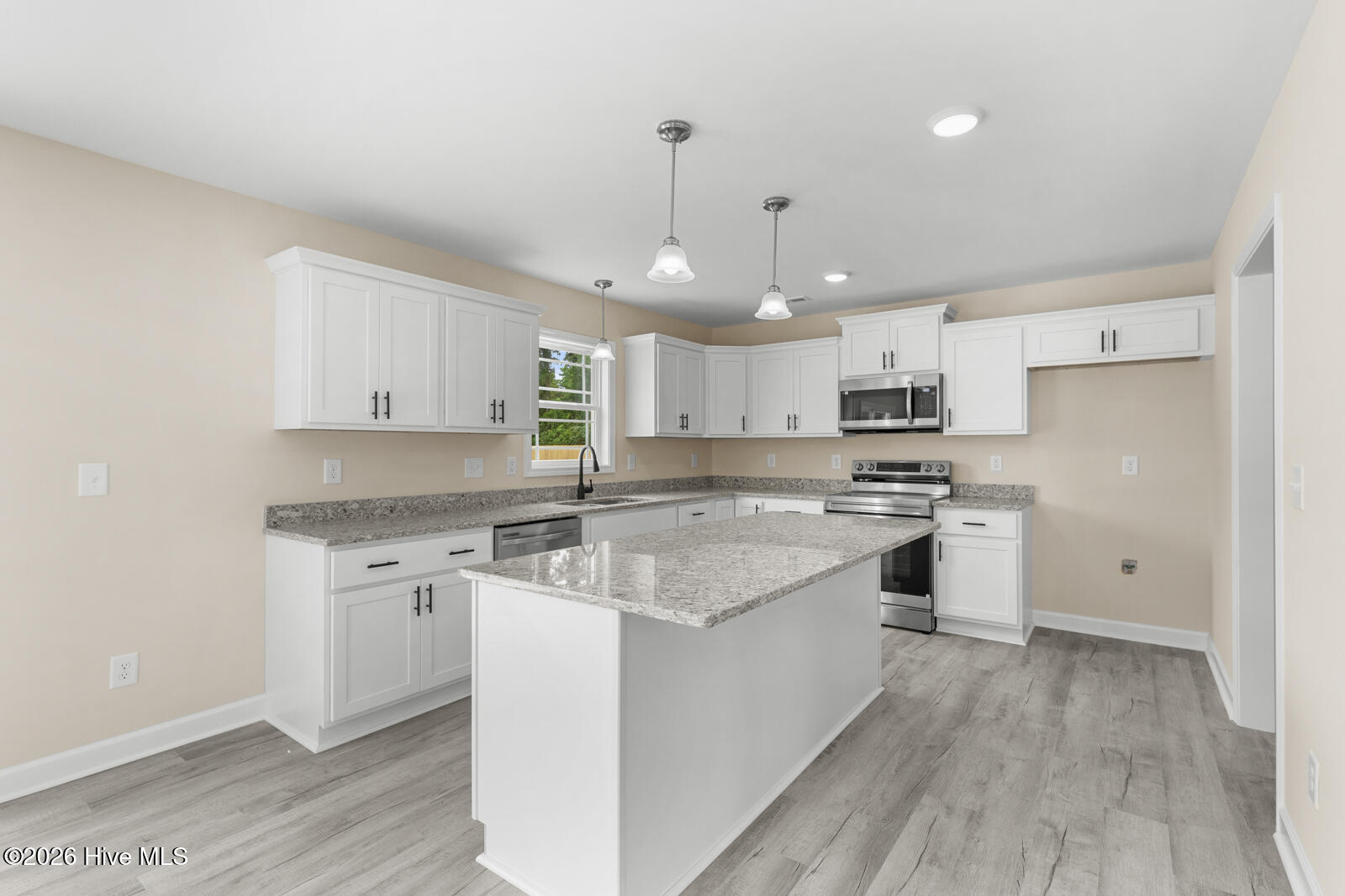 1246 Old Maplehurst Road Property Photo 10