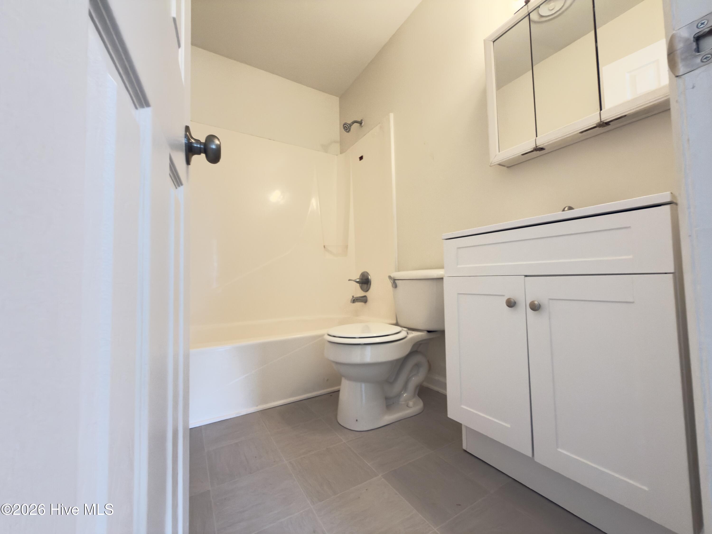 6 Lakewood Court Property Photo 8