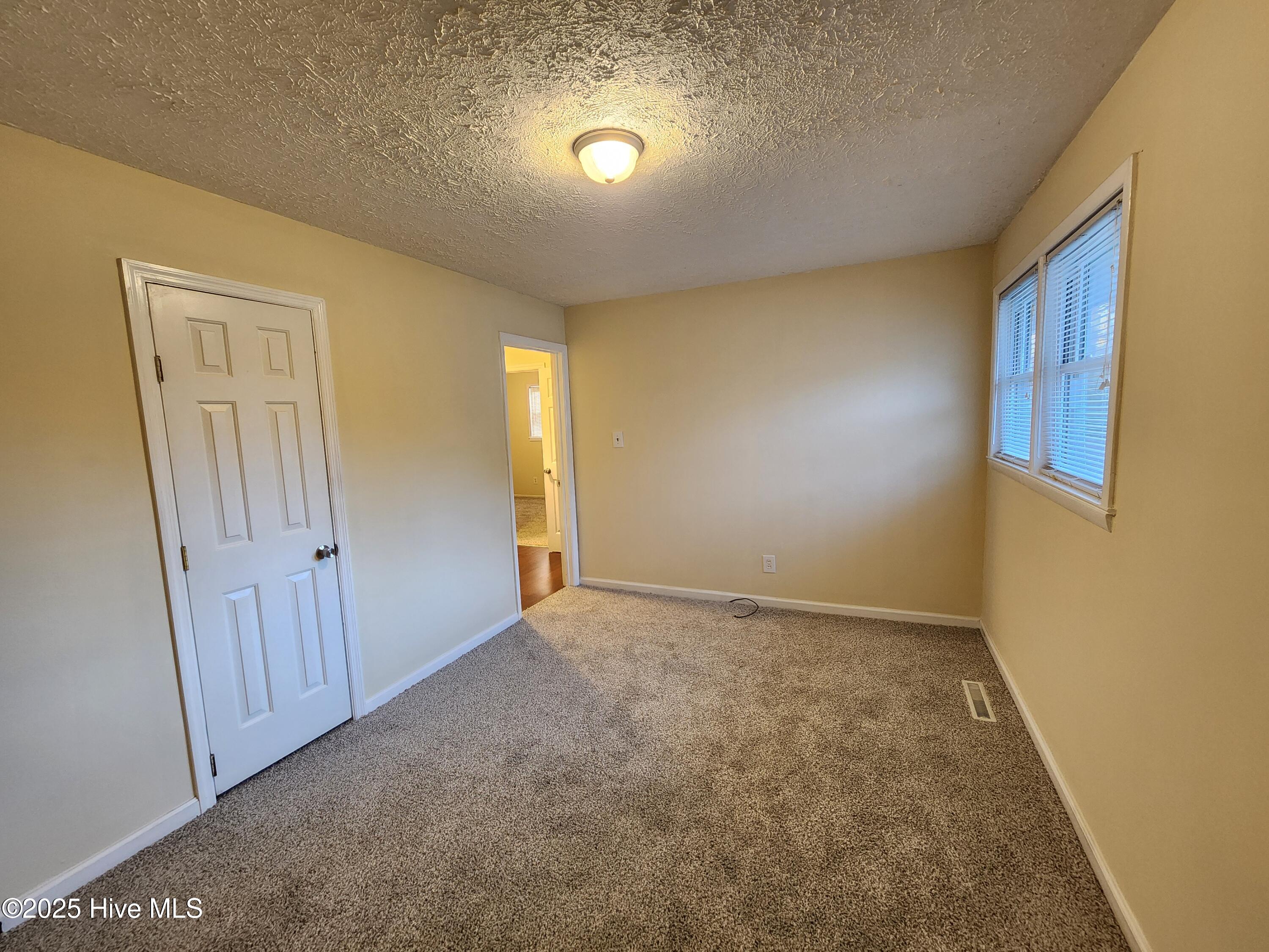 395 Maple Street Property Photo 11