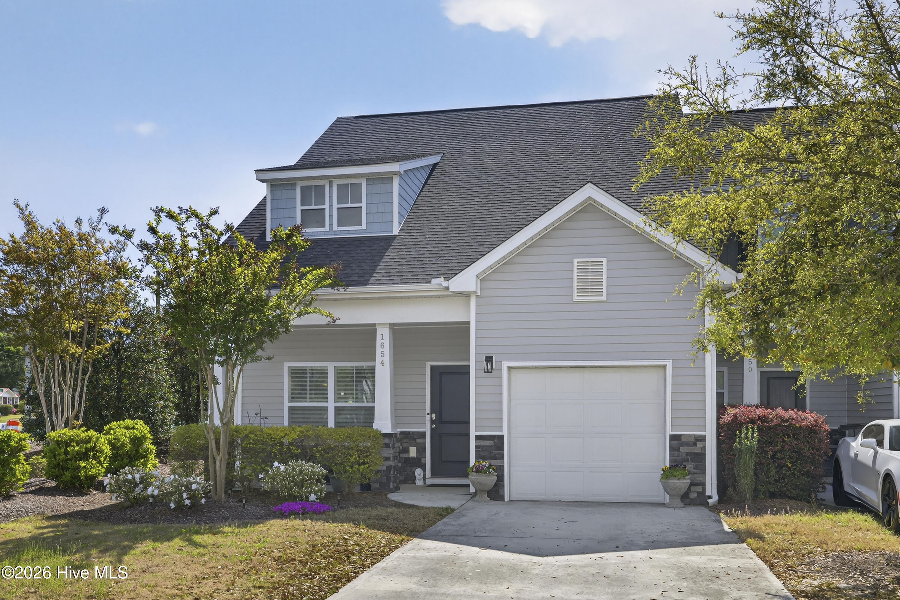 1654 Bratton Court Property Photo 2