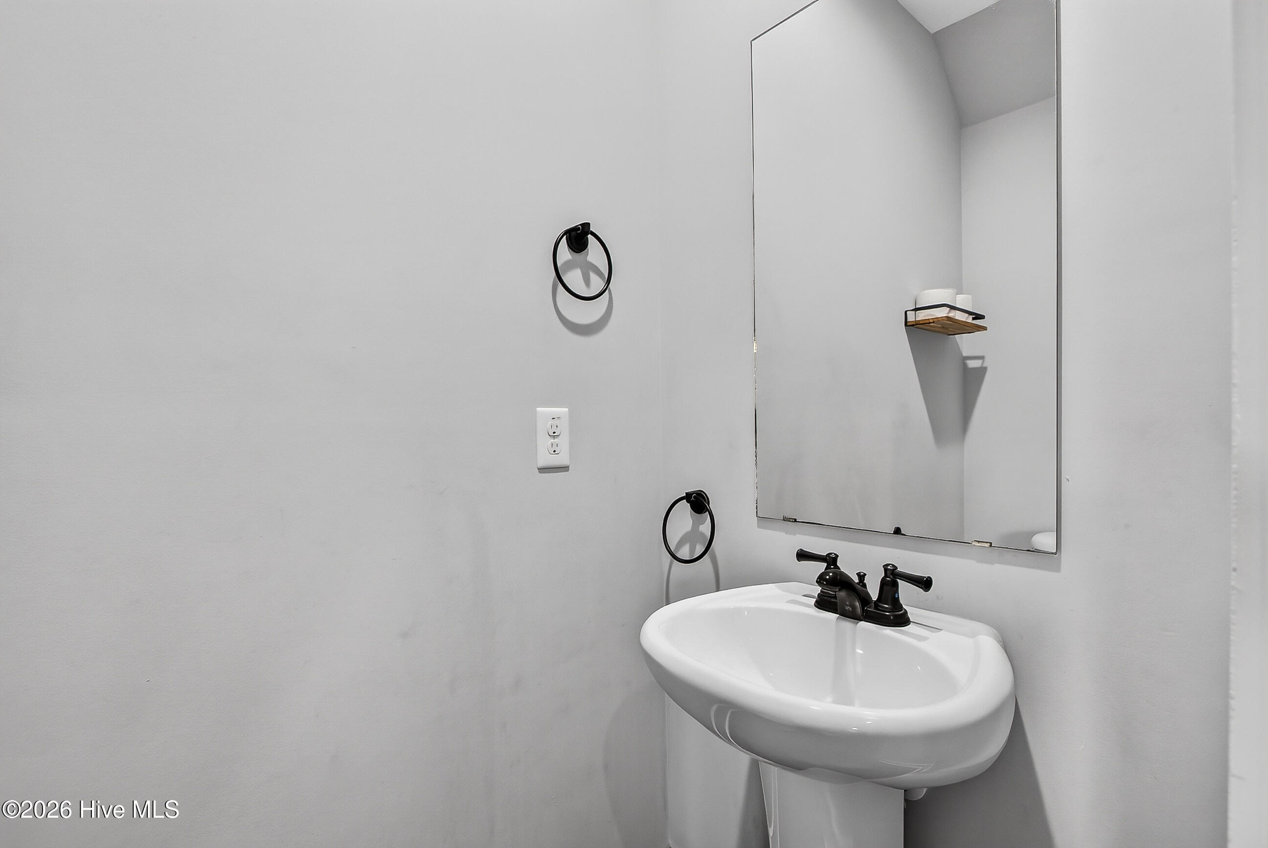 412 Elgin Road Property Photo 16