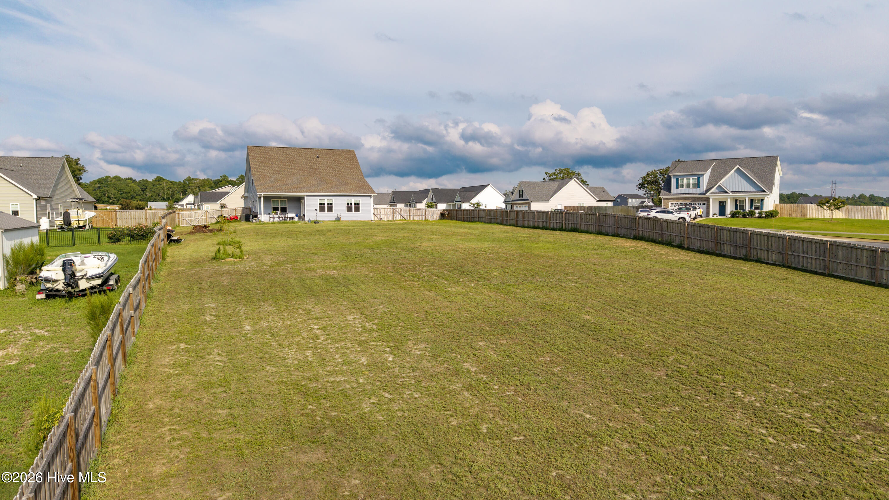 422 Darel Street Property Photo 8