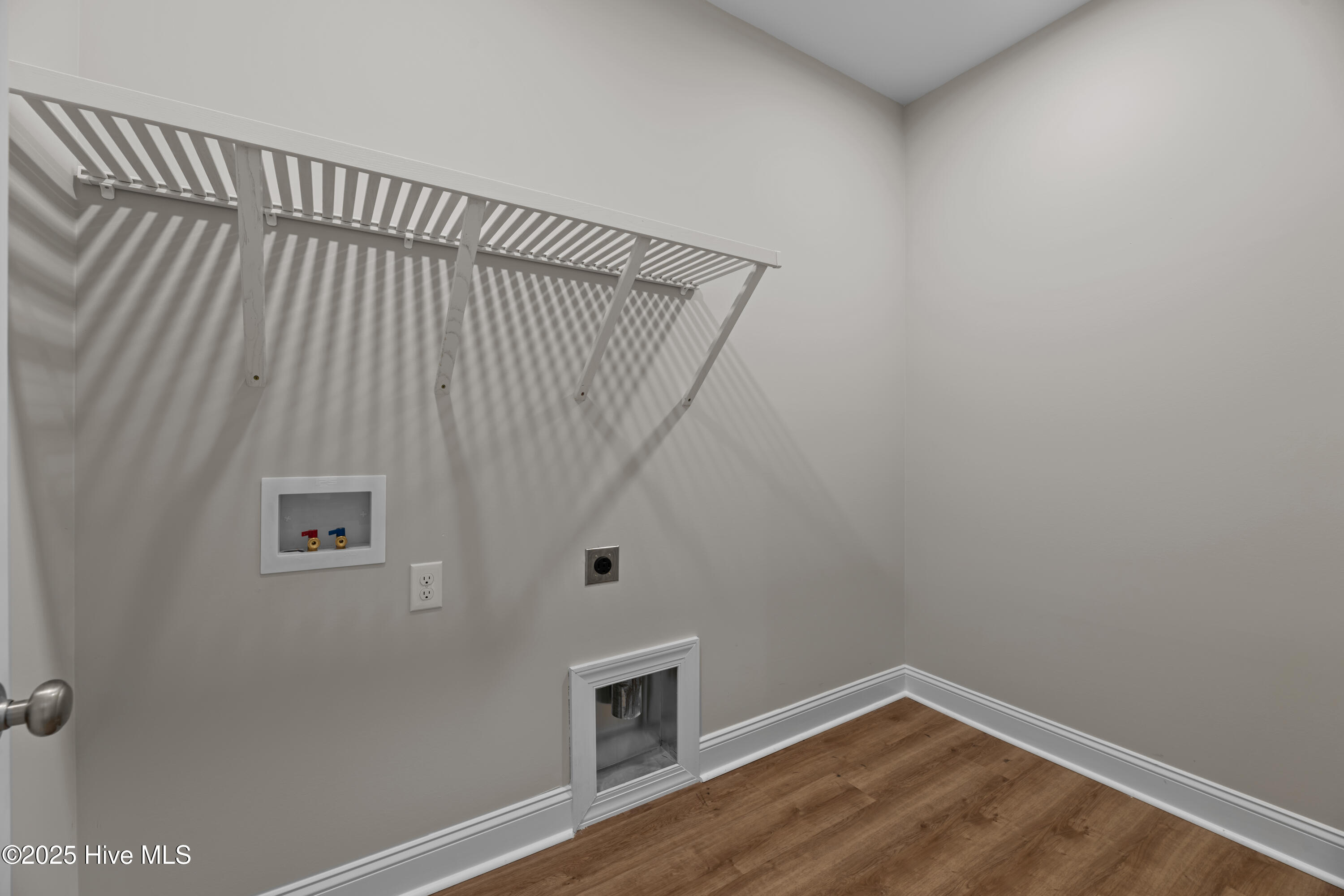1009 Exeter Place Property Photo 18