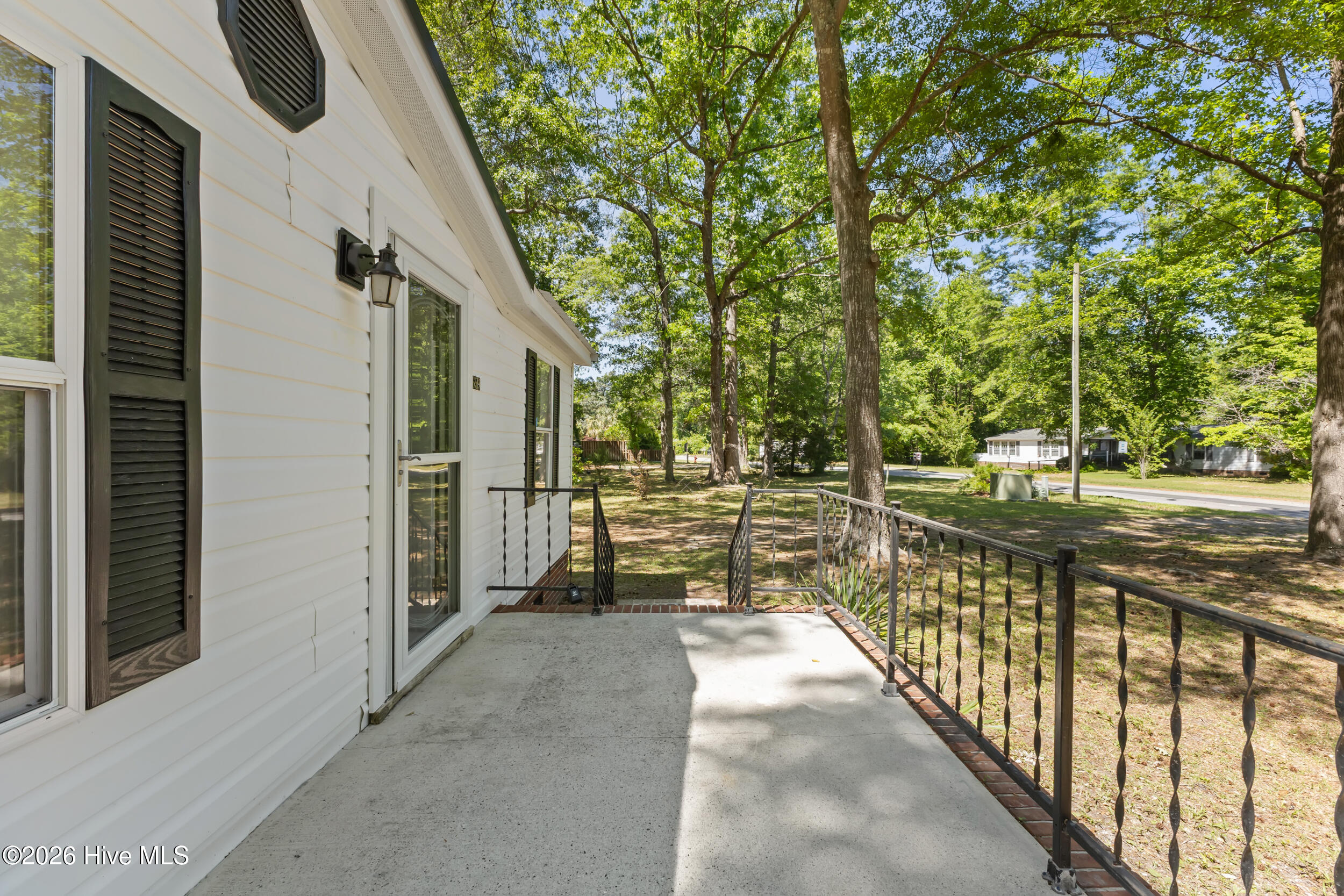 9659 Holly Hills Drive Ne Property Photo 6