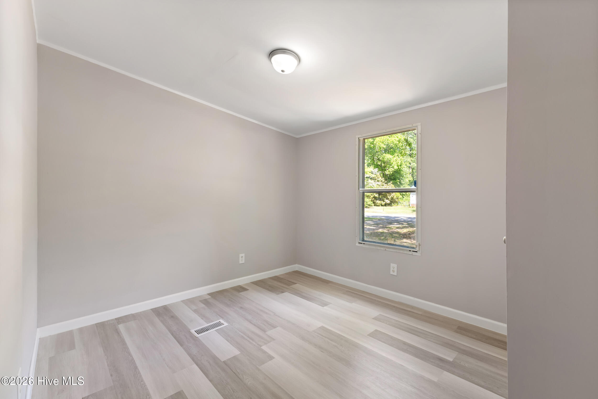 9659 Holly Hills Drive Ne Property Photo 21