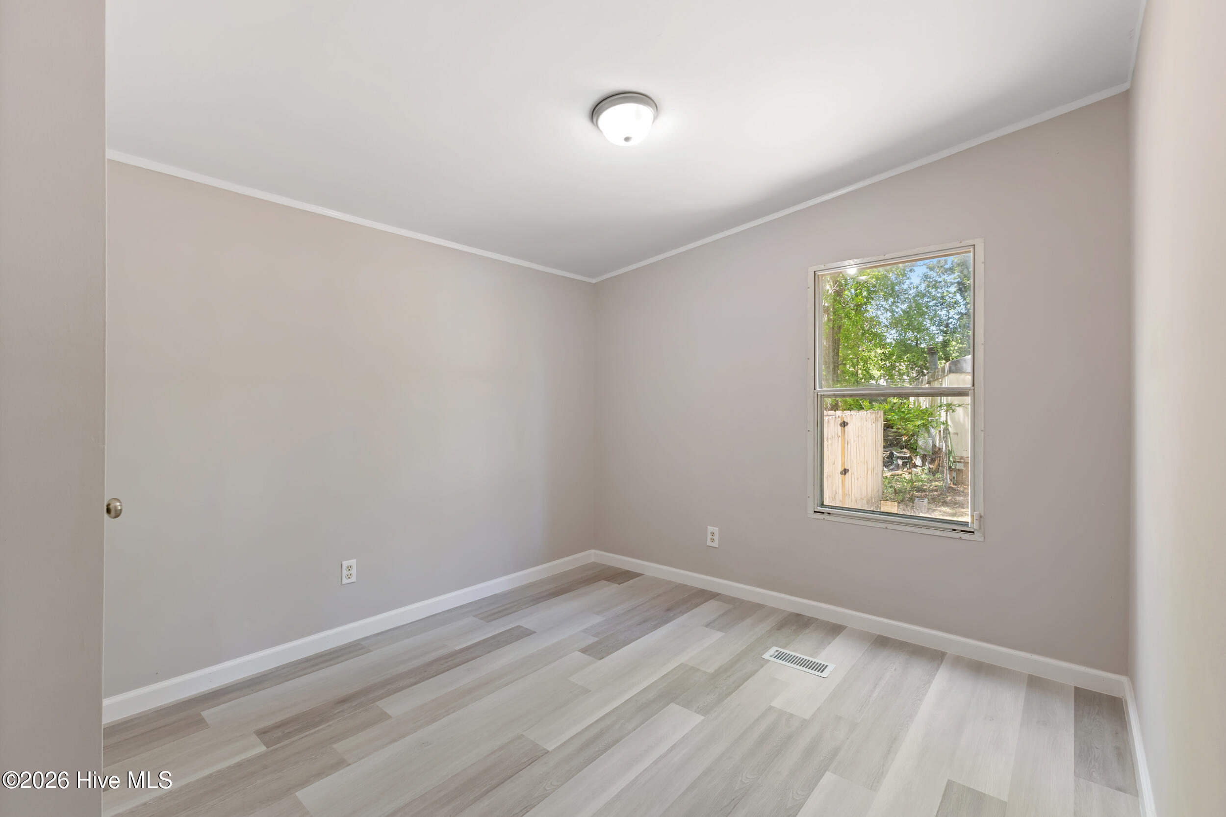 9659 Holly Hills Drive Ne Property Photo 23
