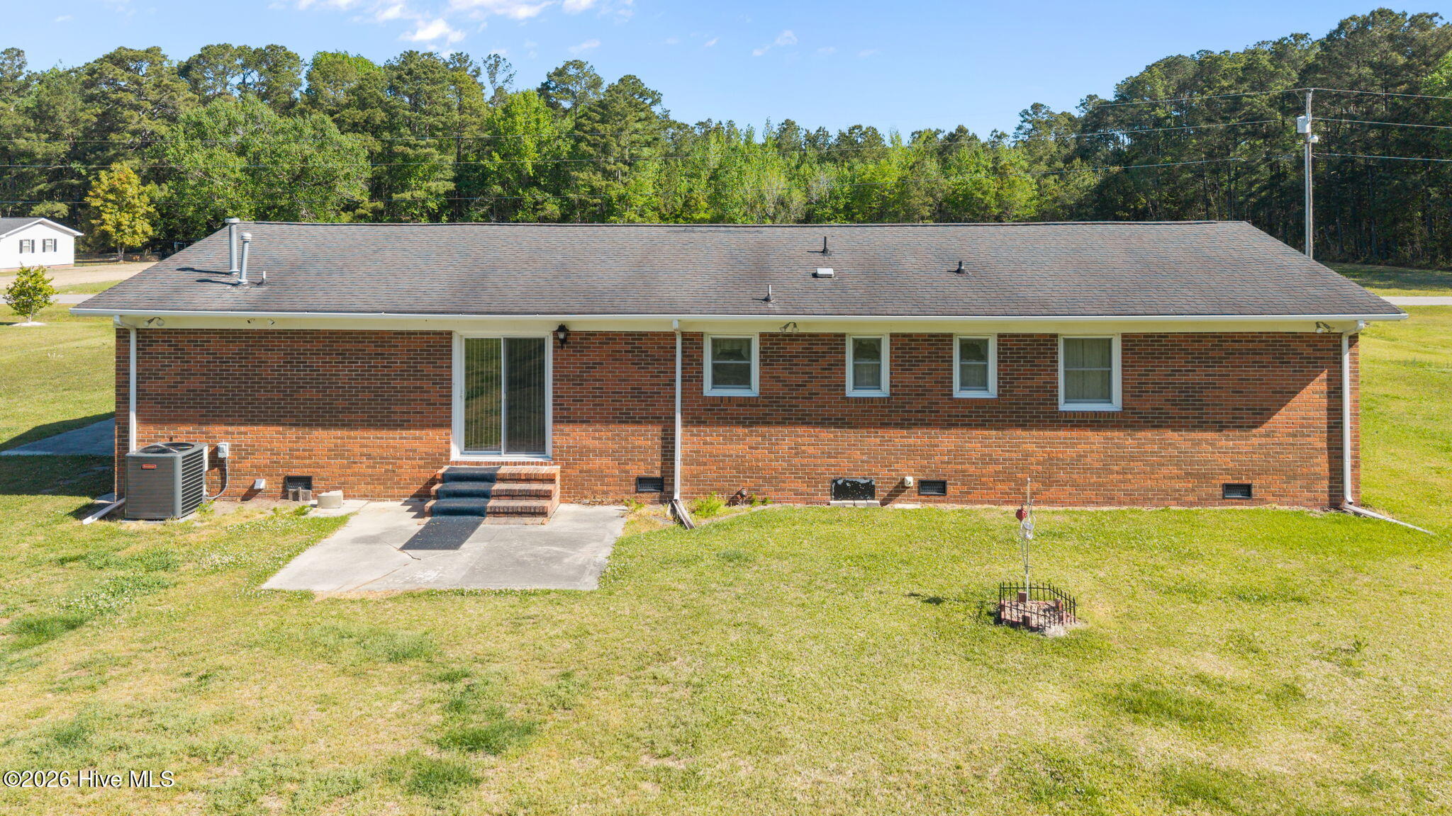 420 Aberdeen Drive Property Photo 7