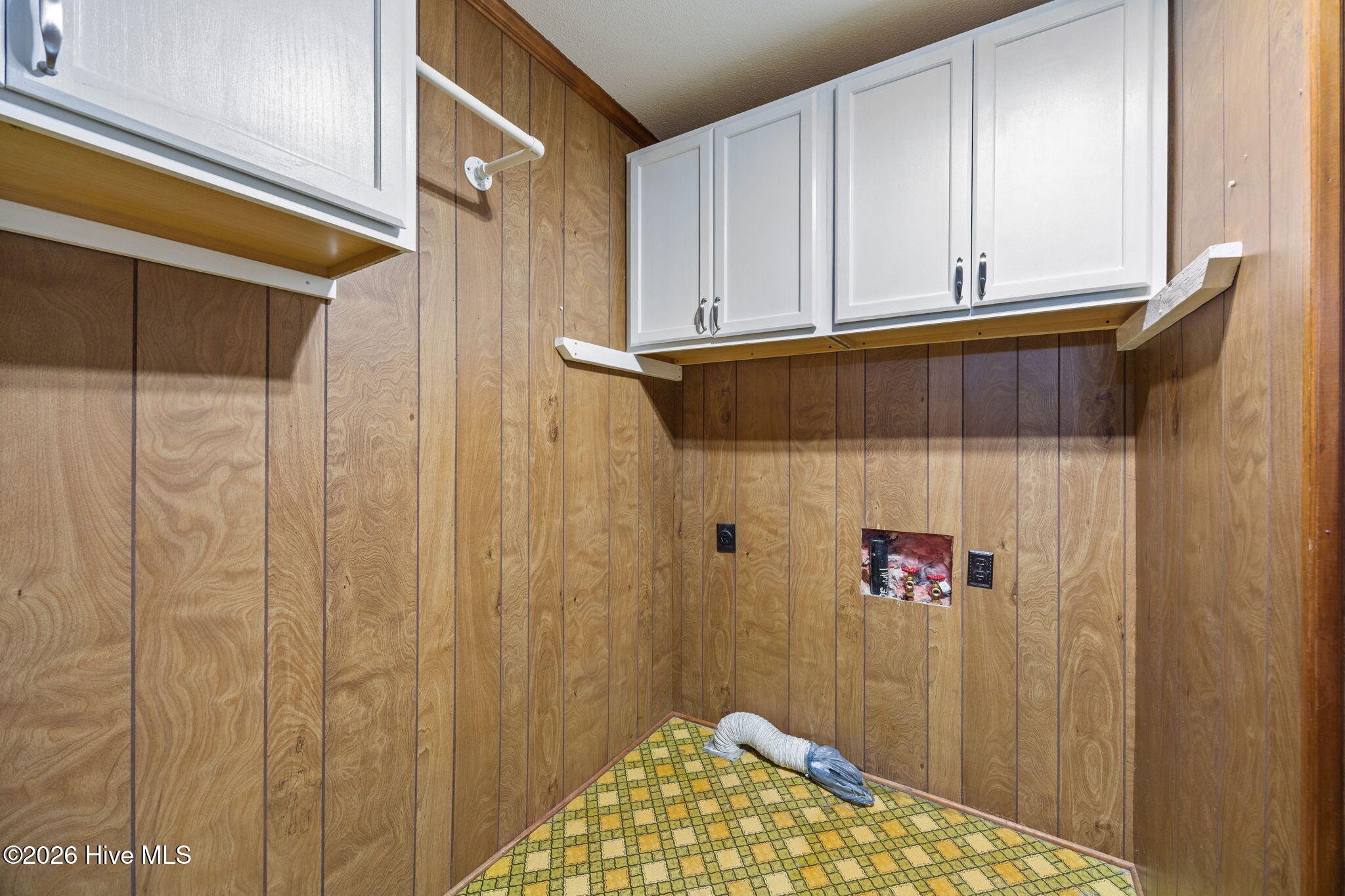 420 Aberdeen Drive Property Photo 18