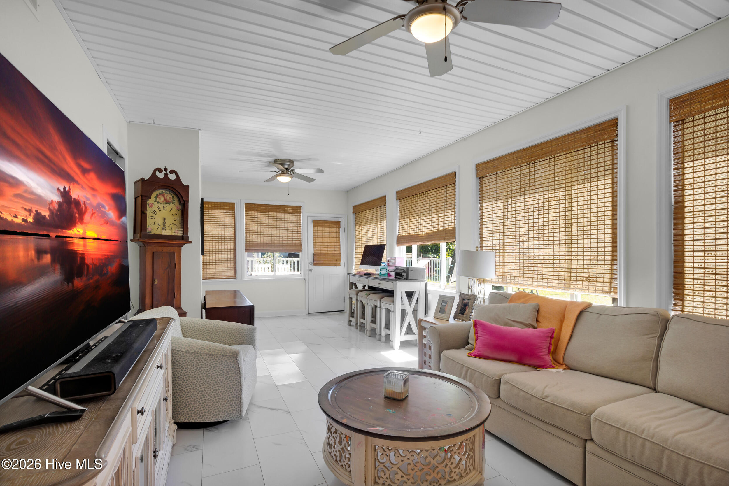 113 Bermuda View Property Photo 4