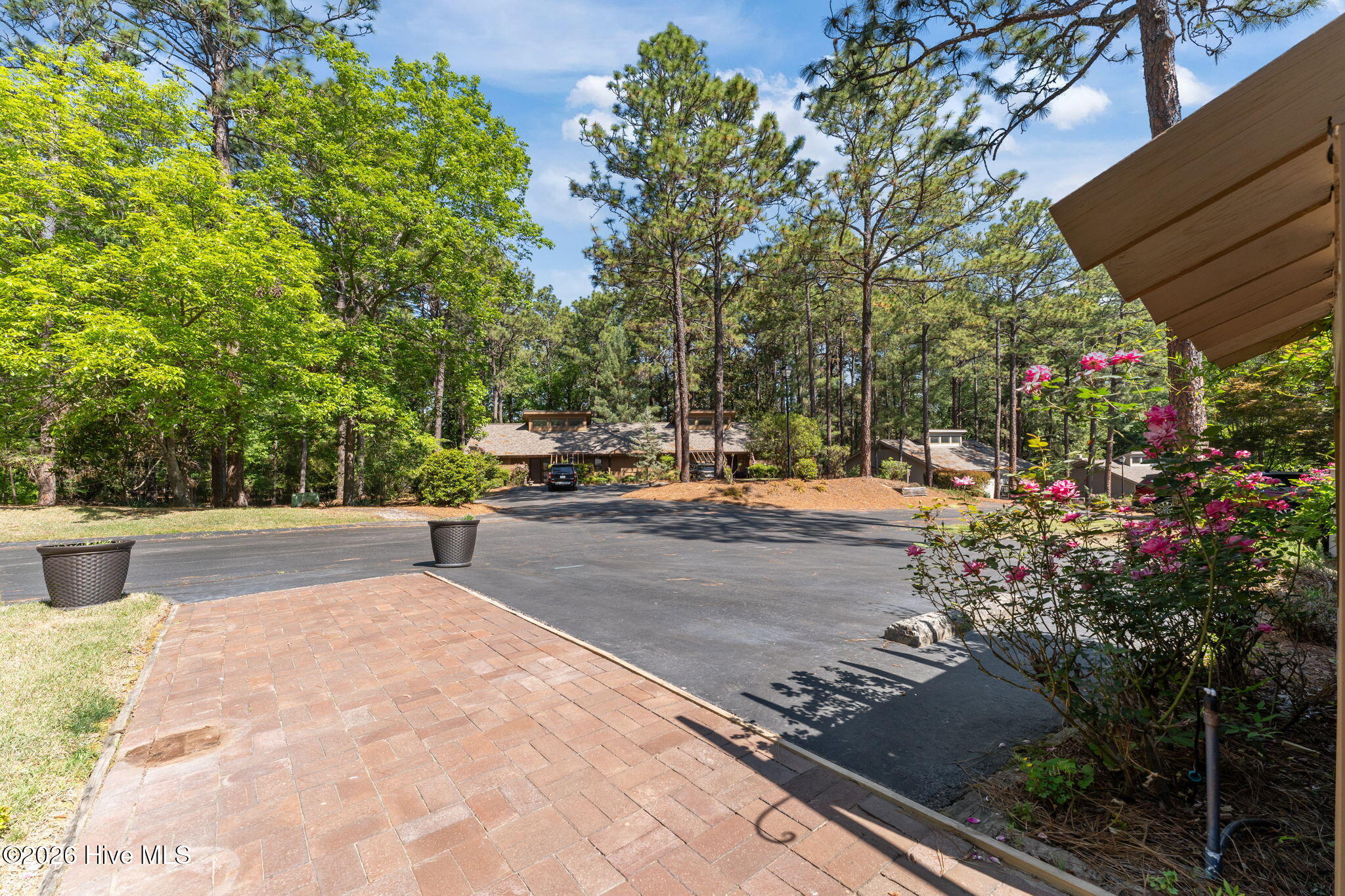 5 Village By The Lake Lane Property Photo 10