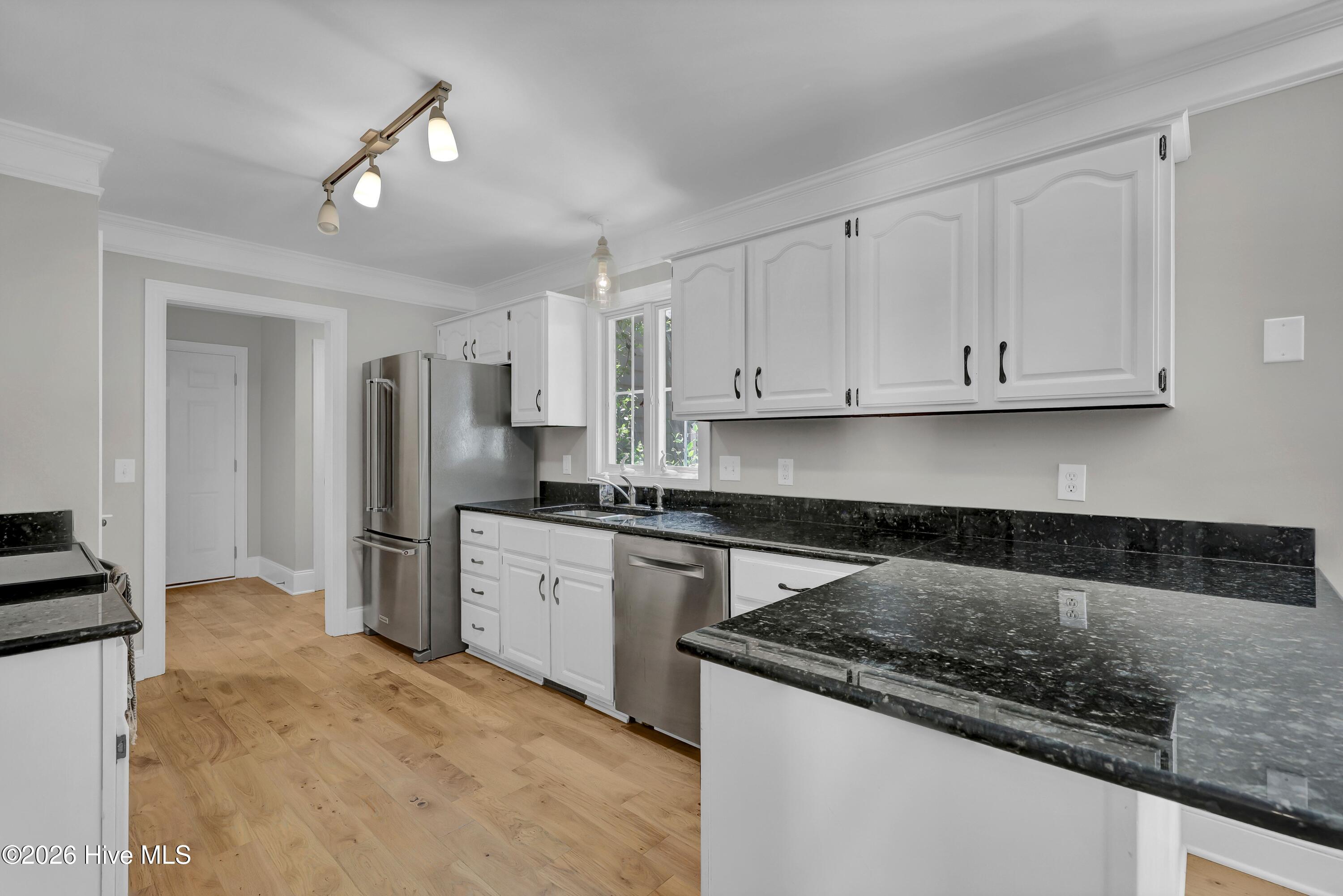 6617 Windingwood Lane Property Photo 17