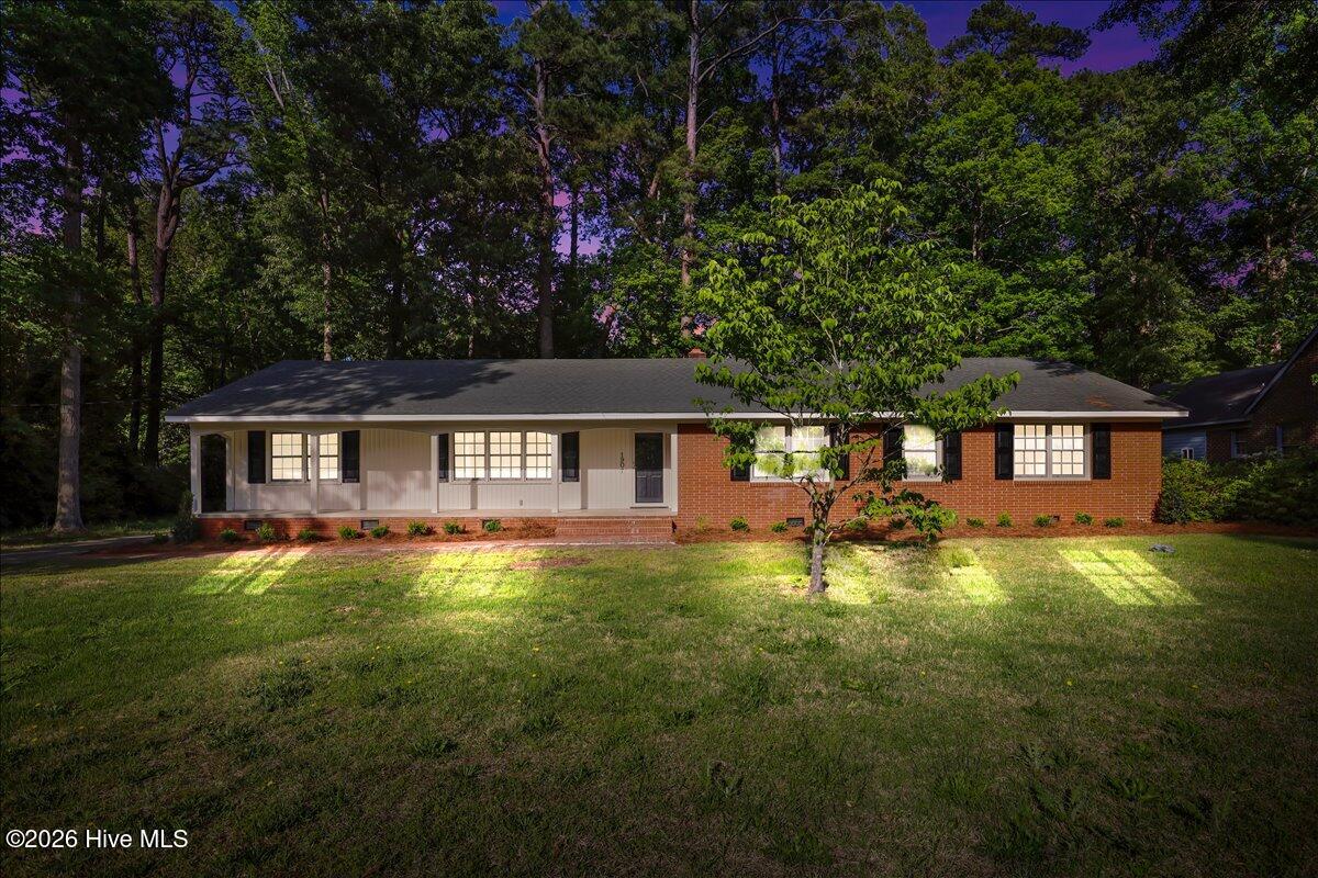 1907 Sedgefield Drive Property Photo 1