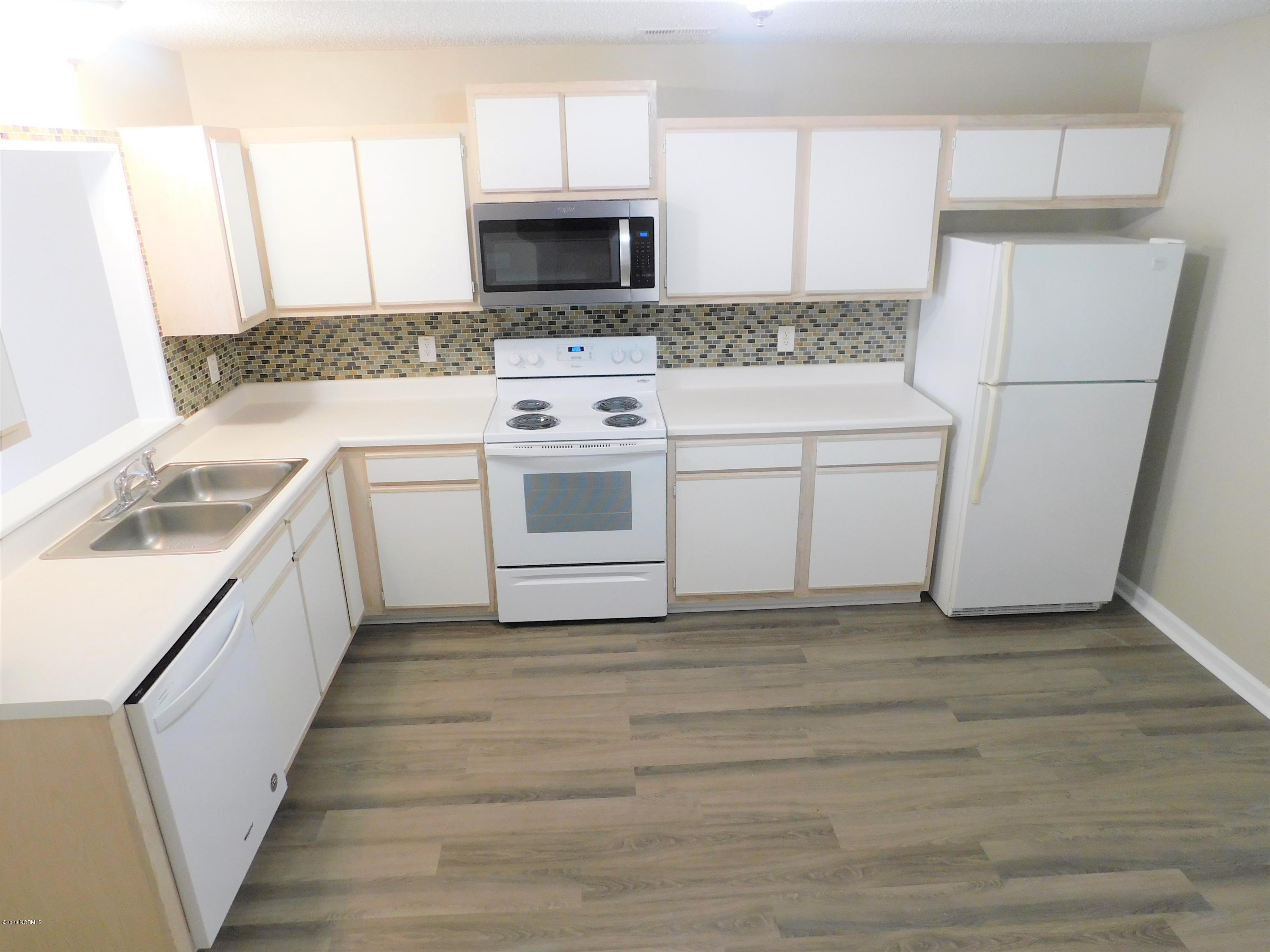 203 Spring Meadow Circle Property Photo 3