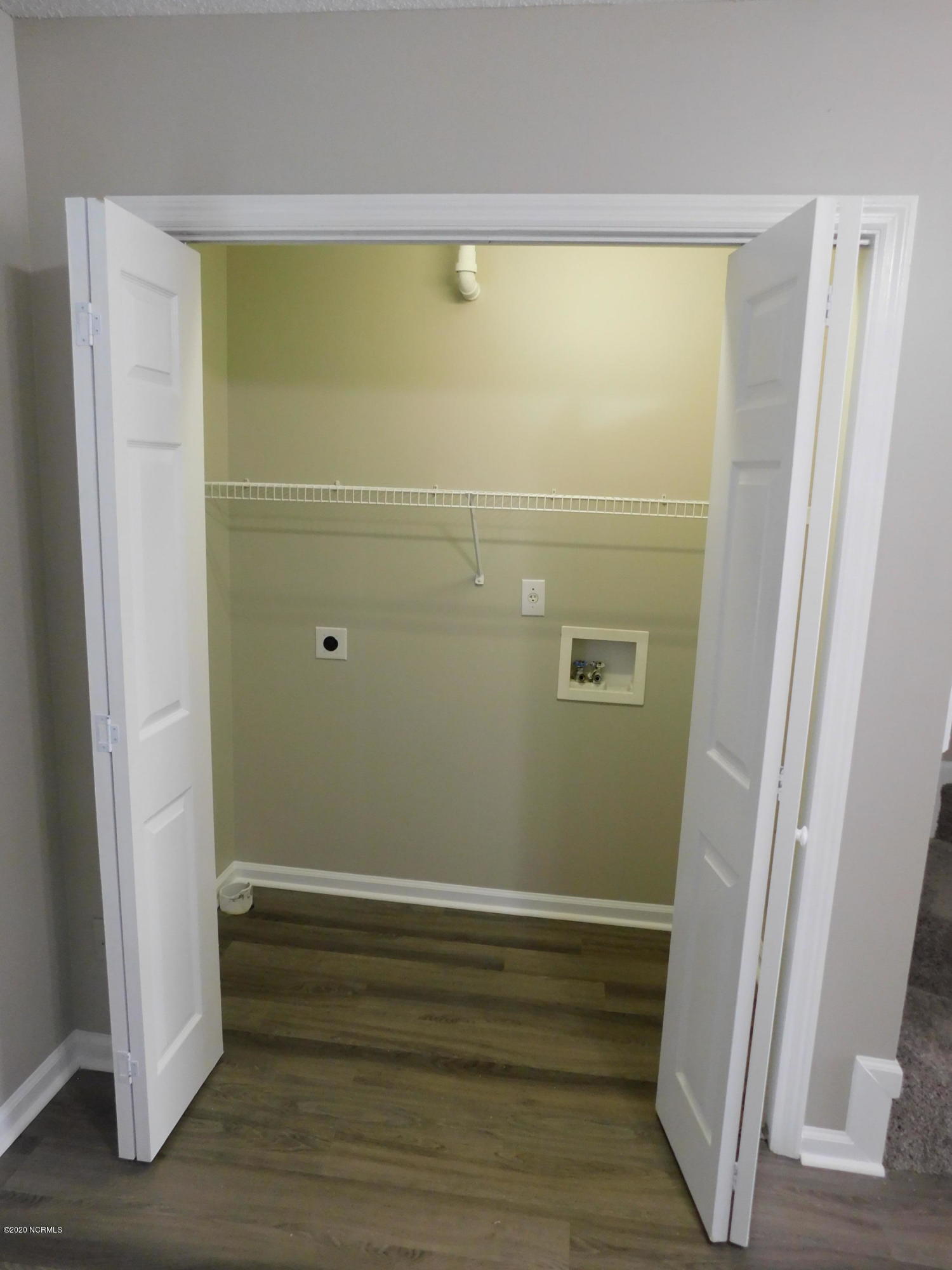 203 Spring Meadow Circle Property Photo 4