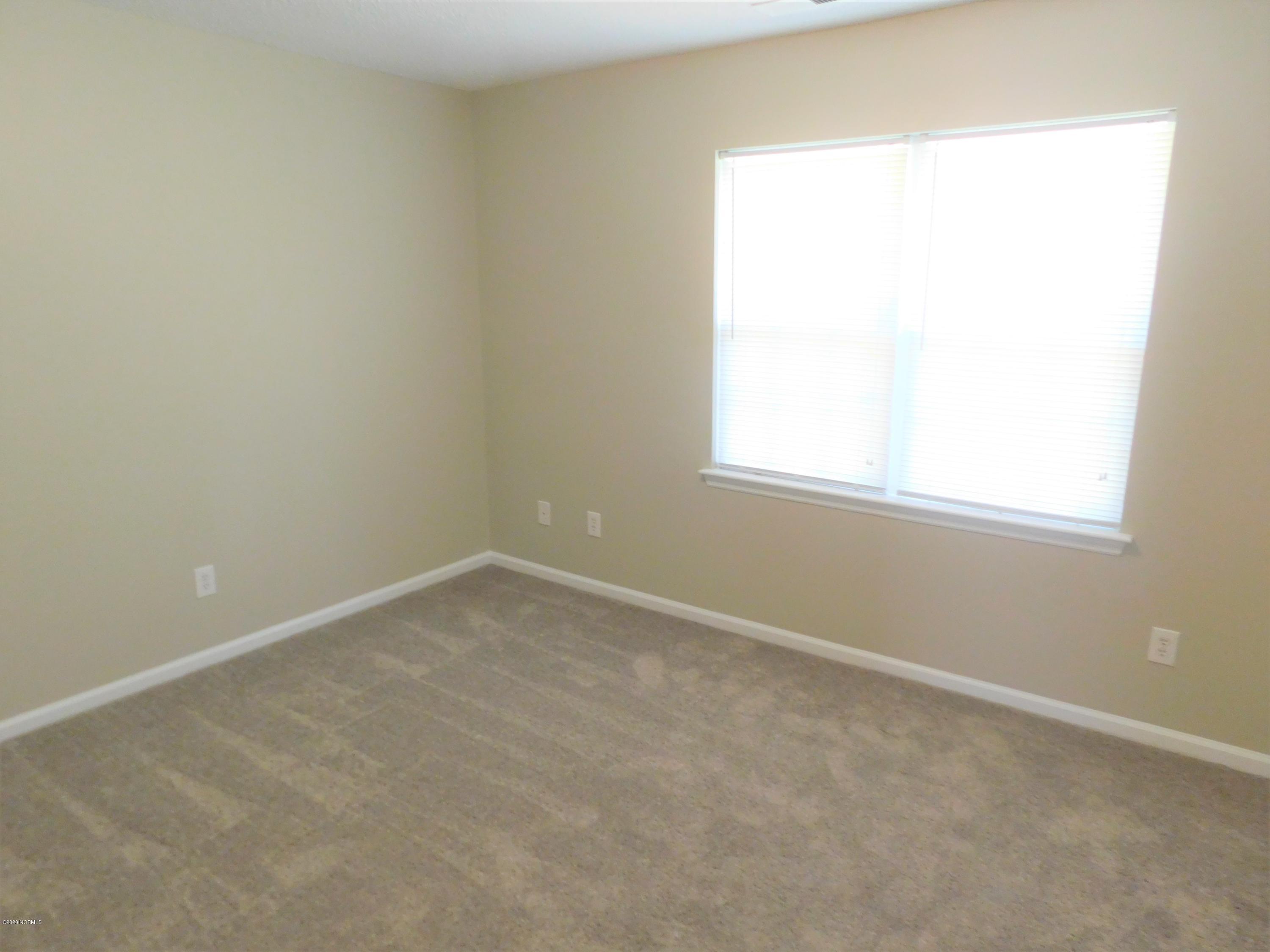 203 Spring Meadow Circle Property Photo 5