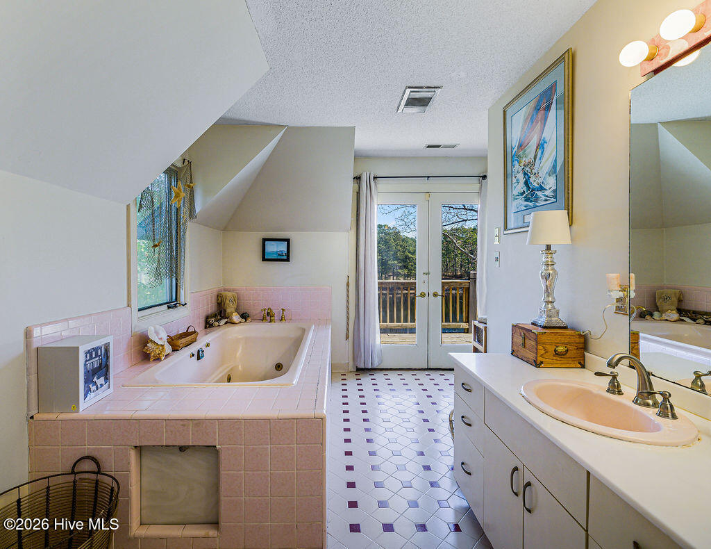 450 Addor Road Property Photo 13