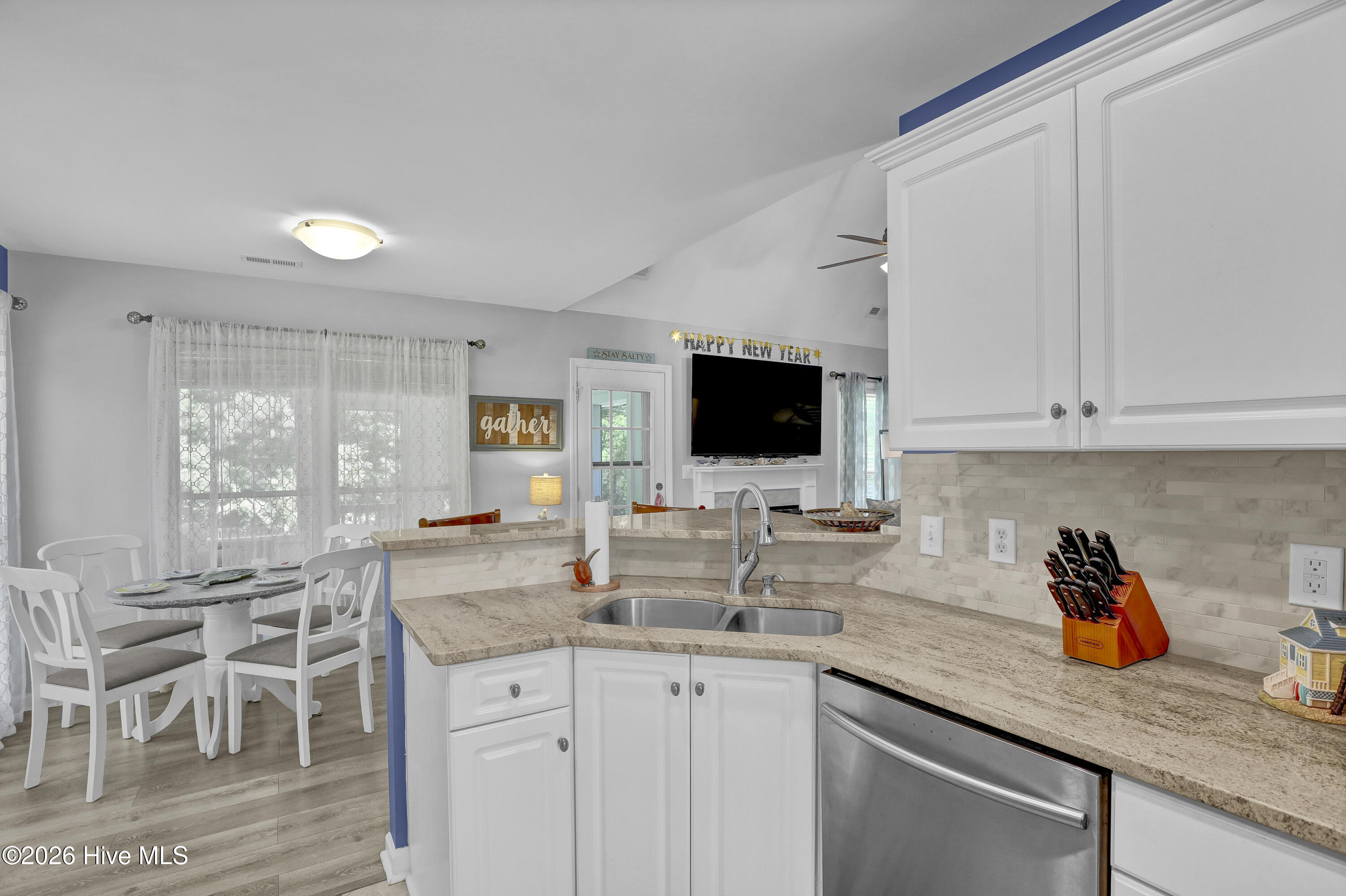 1124 Mill Run Road Property Photo 6