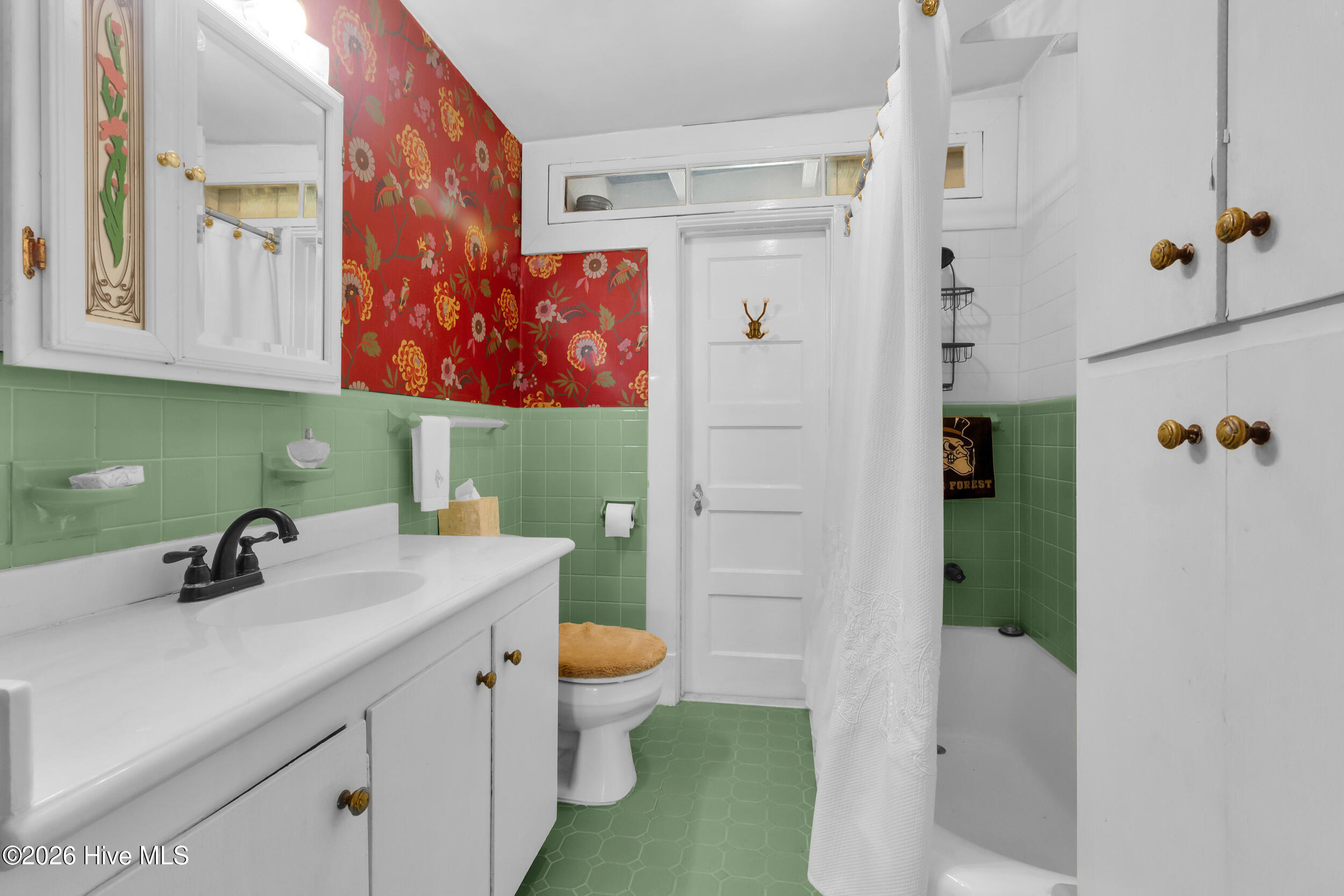 208 Johnson Street Property Photo 31