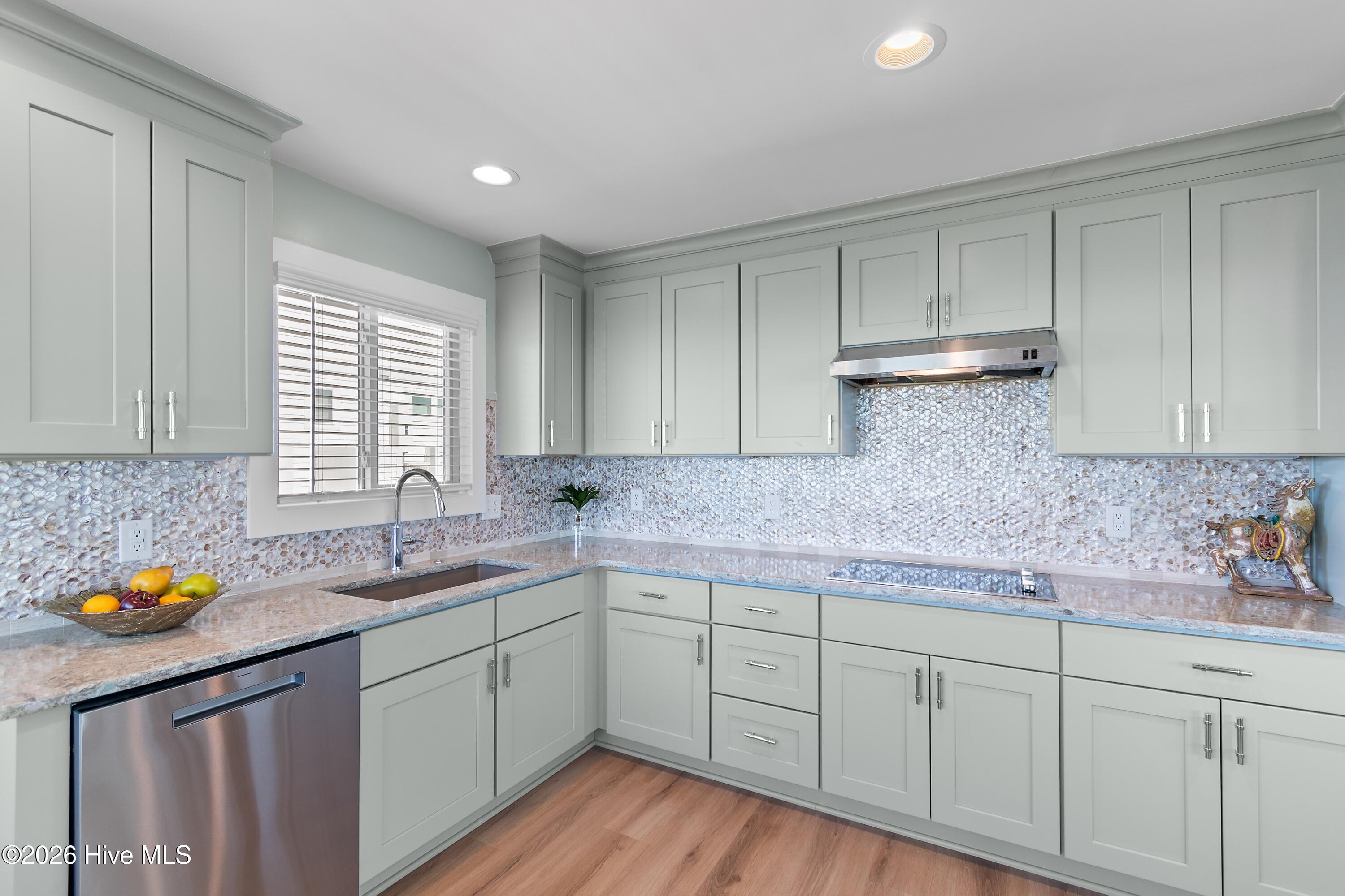645 Caswell Beach Road Property Photo 12