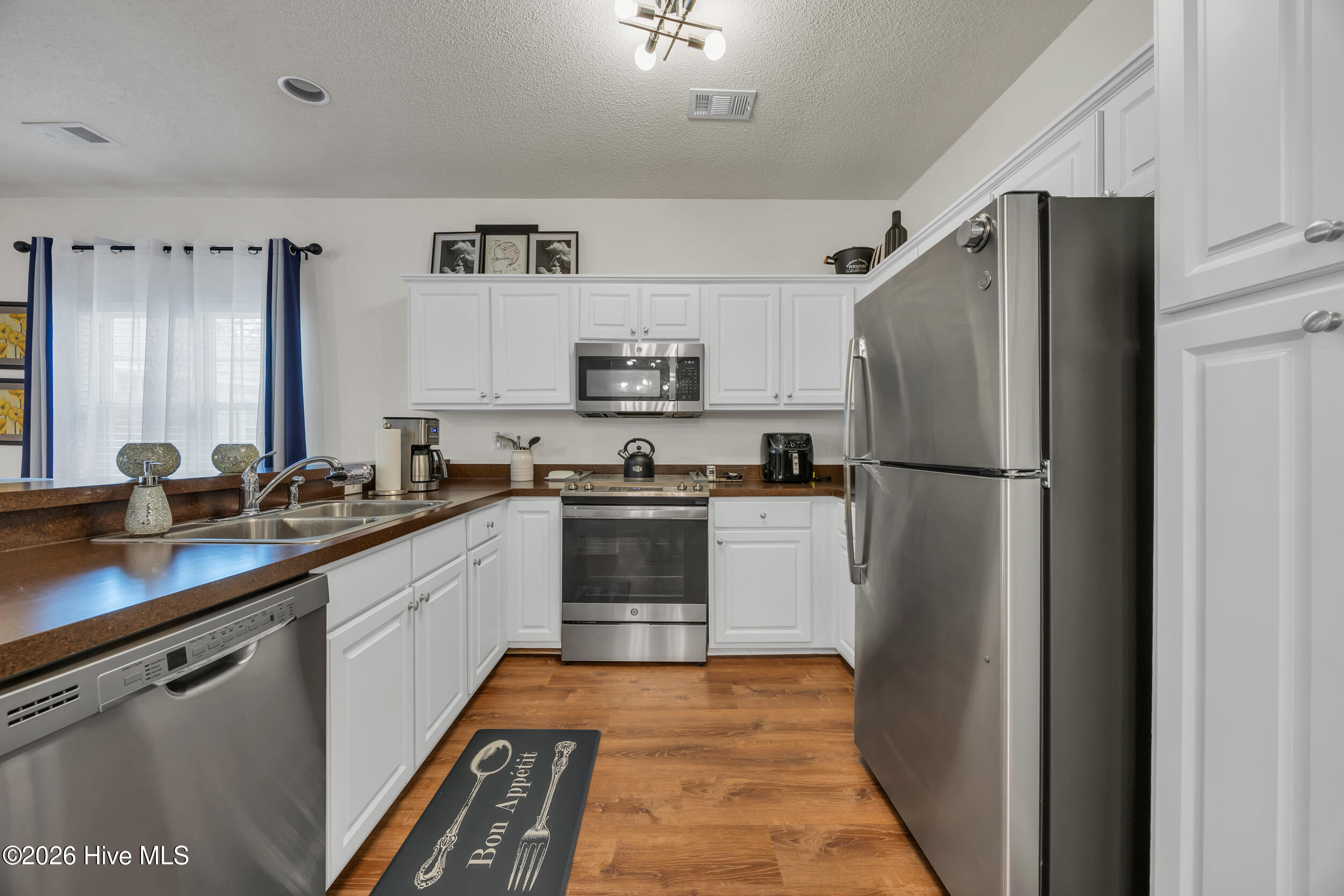 6309 Sweetwater Boulevard Property Photo 10