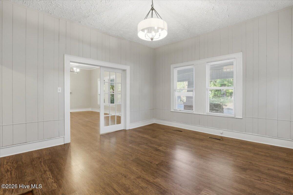 511 S Pine Street Property Photo 8