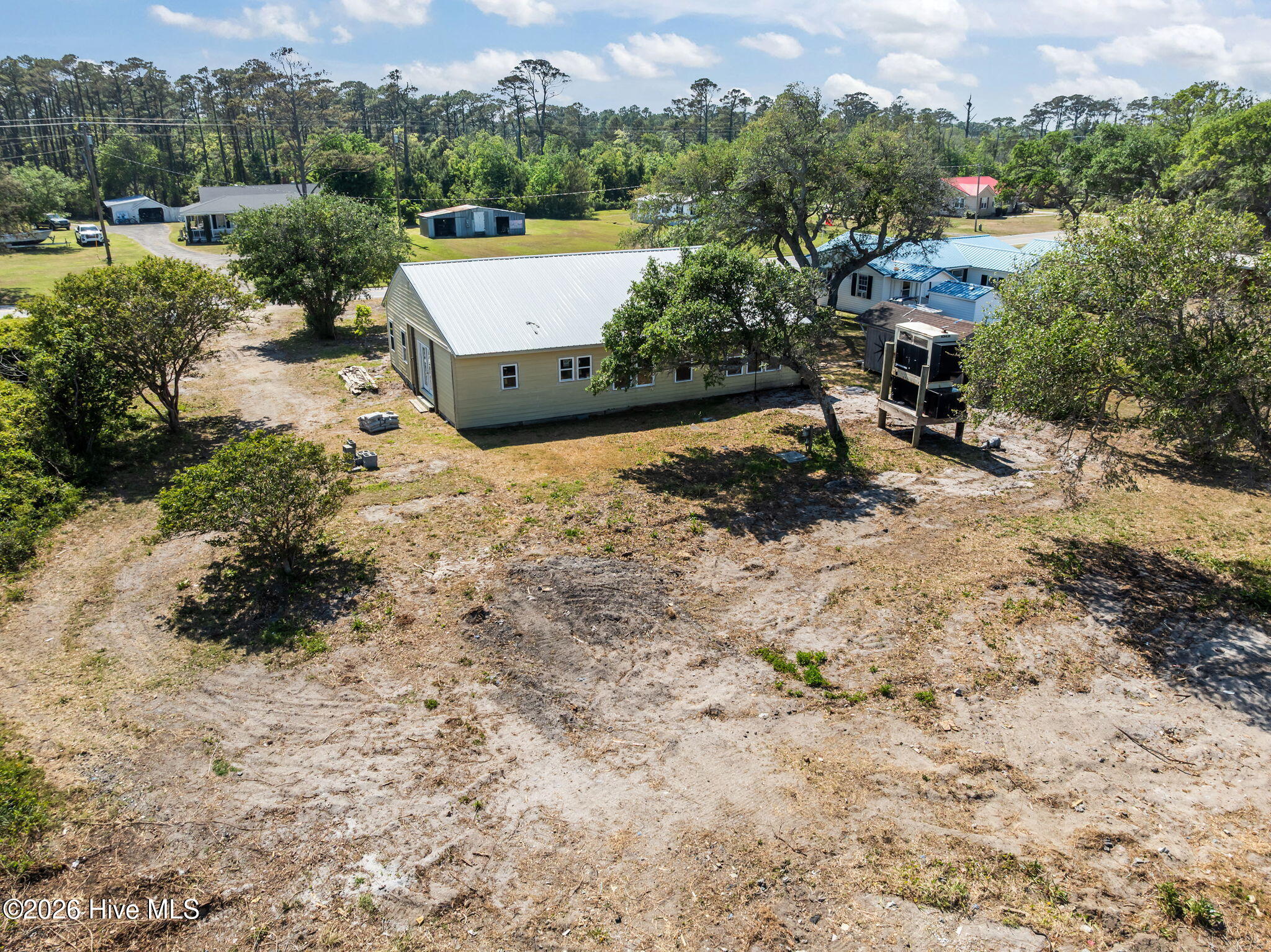 2472 Cedar Island Road Property Photo 6