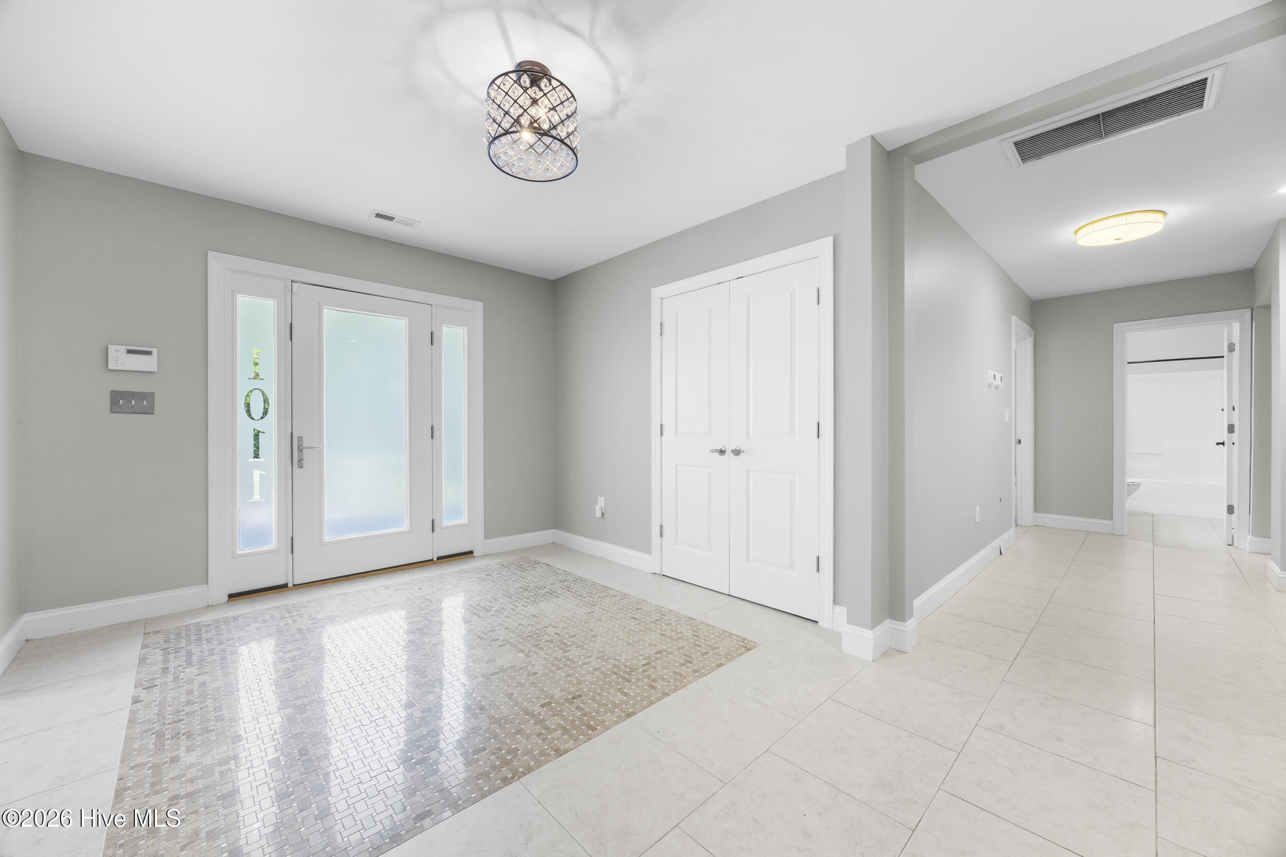 1011 Greenway Road Property Photo 5