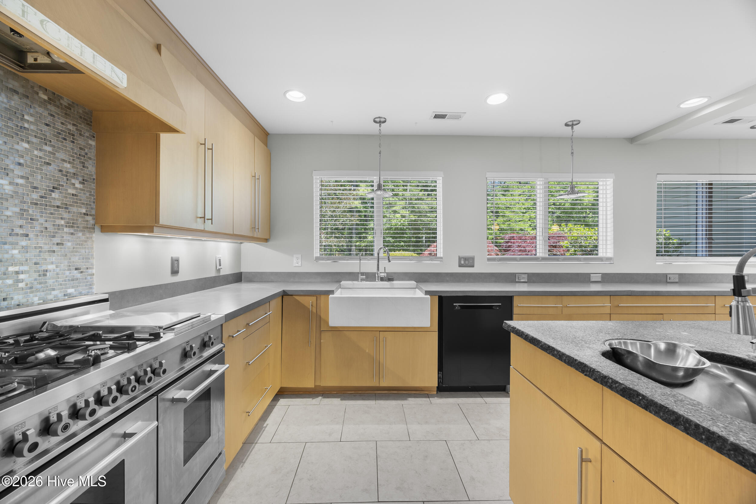 1011 Greenway Road Property Photo 14
