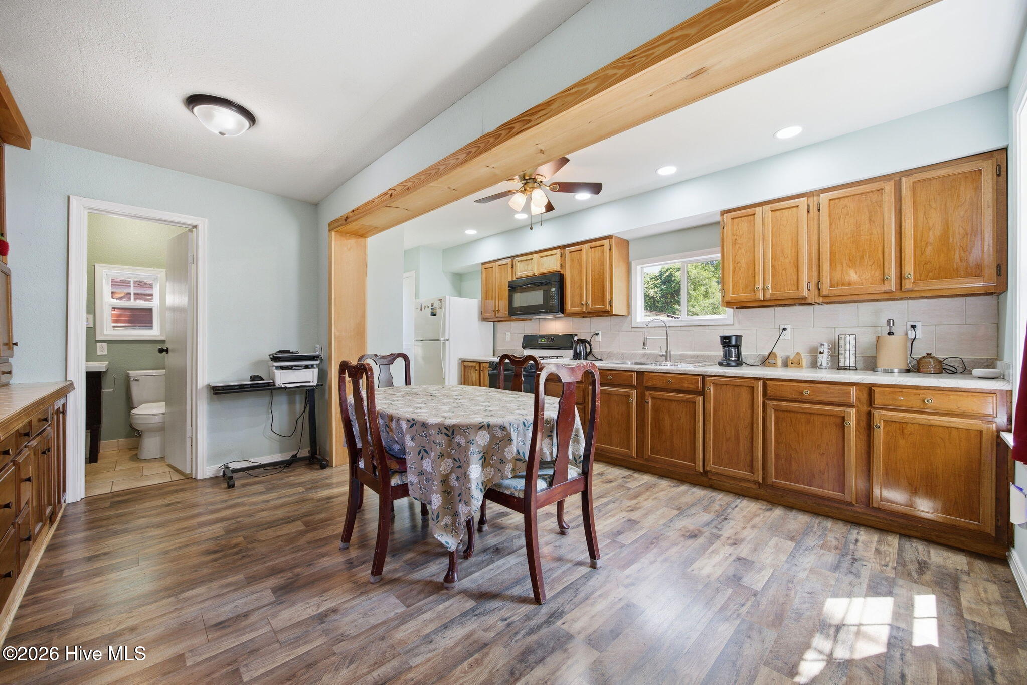 306 Bank Street Property Photo 7