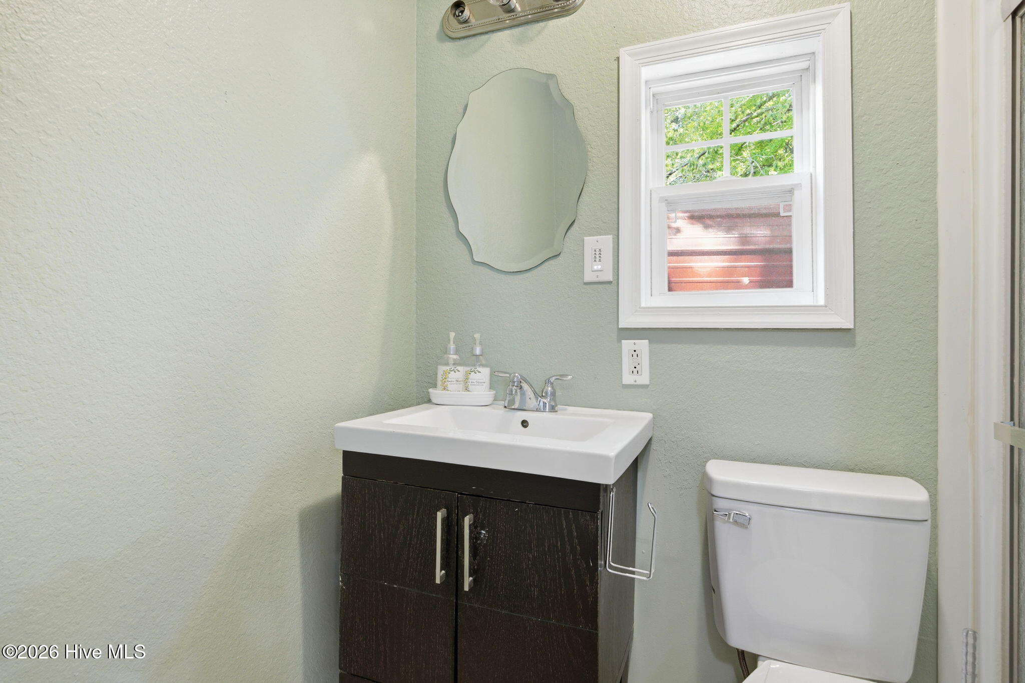306 Bank Street Property Photo 16