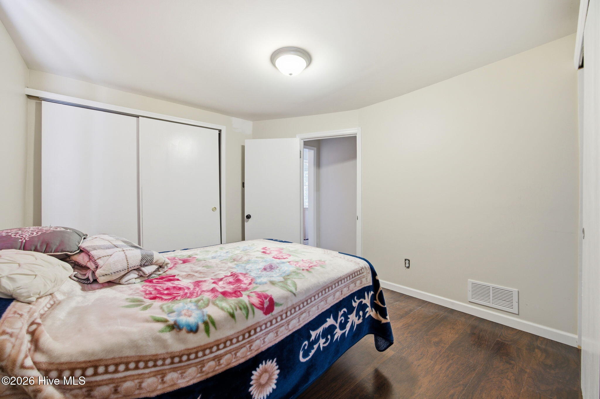306 Bank Street Property Photo 18