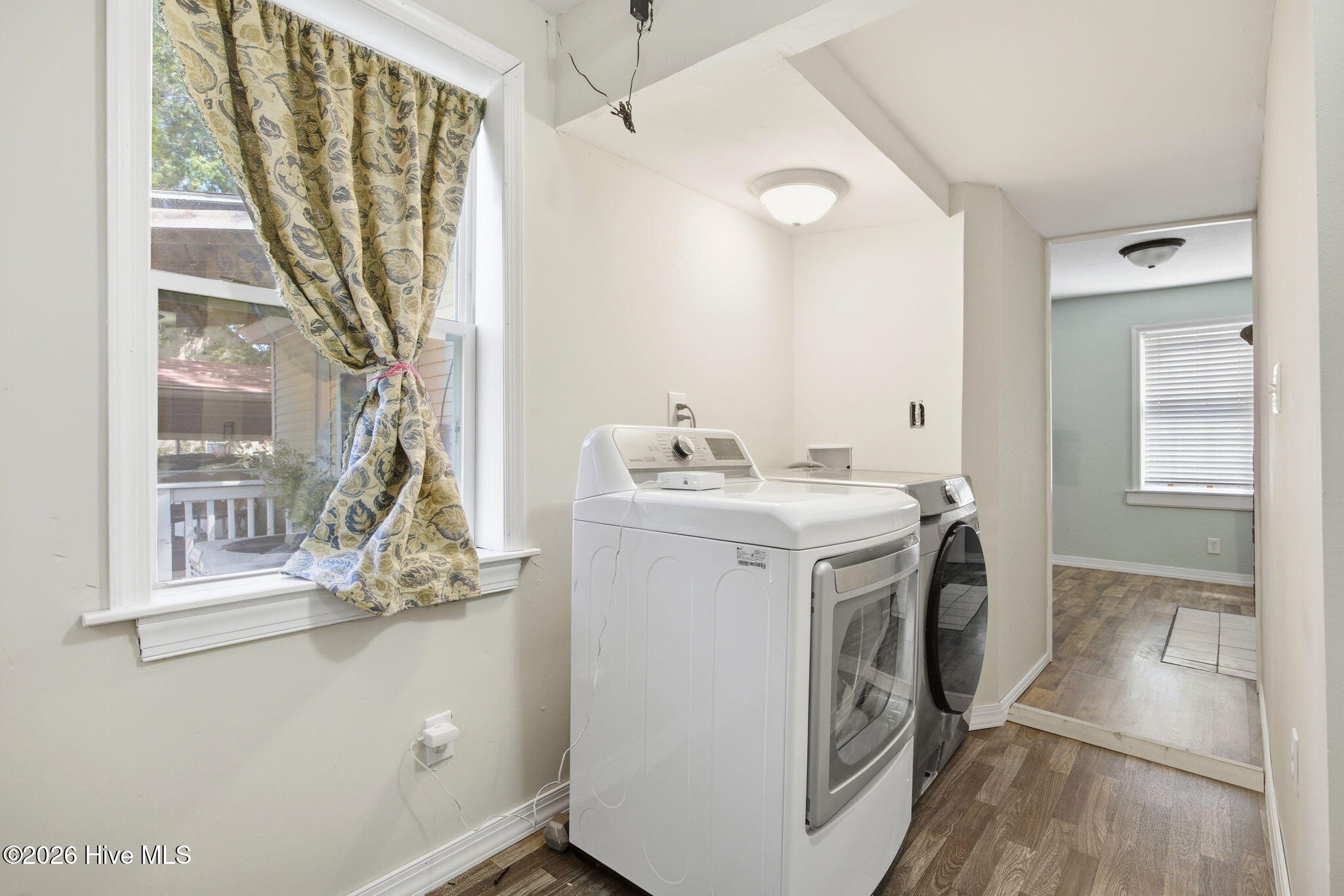306 Bank Street Property Photo 23