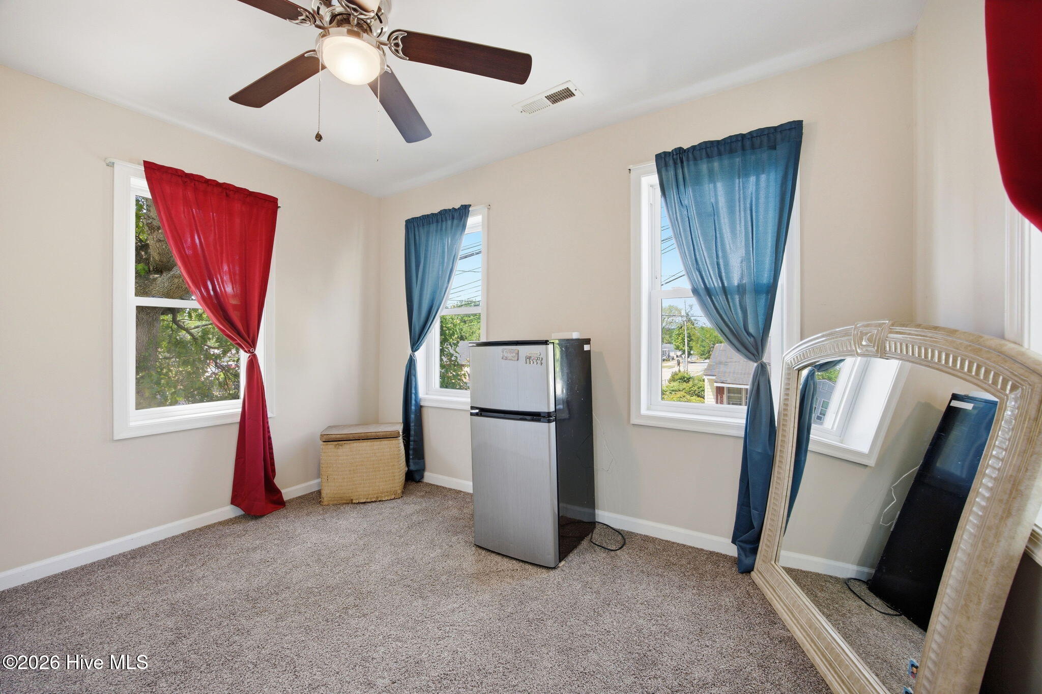 306 Bank Street Property Photo 28