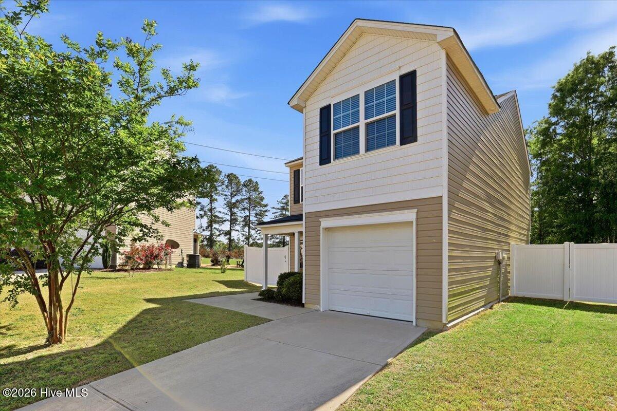 6901 Pebble Brook Way Property Photo 3
