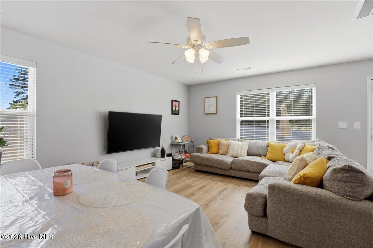 6901 Pebble Brook Way Property Photo 10
